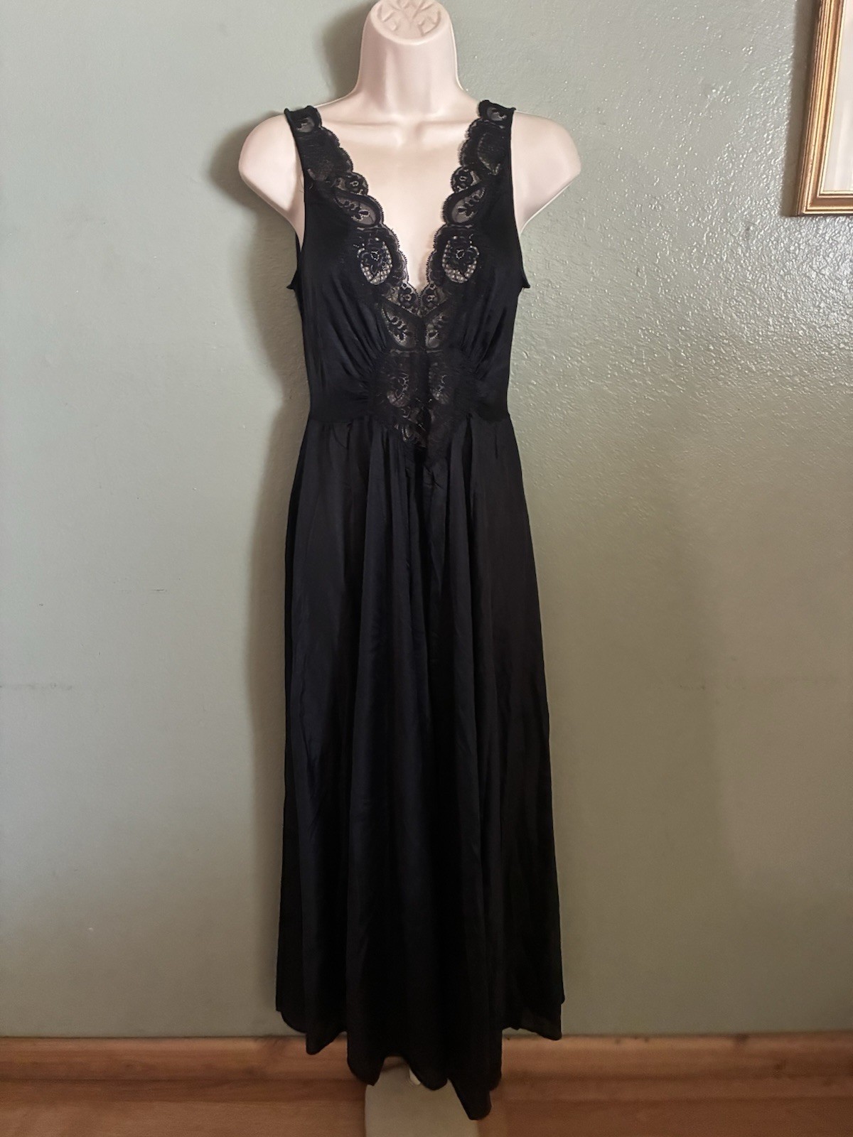 L OLGA NIGHTGOWN 92280 BLACK