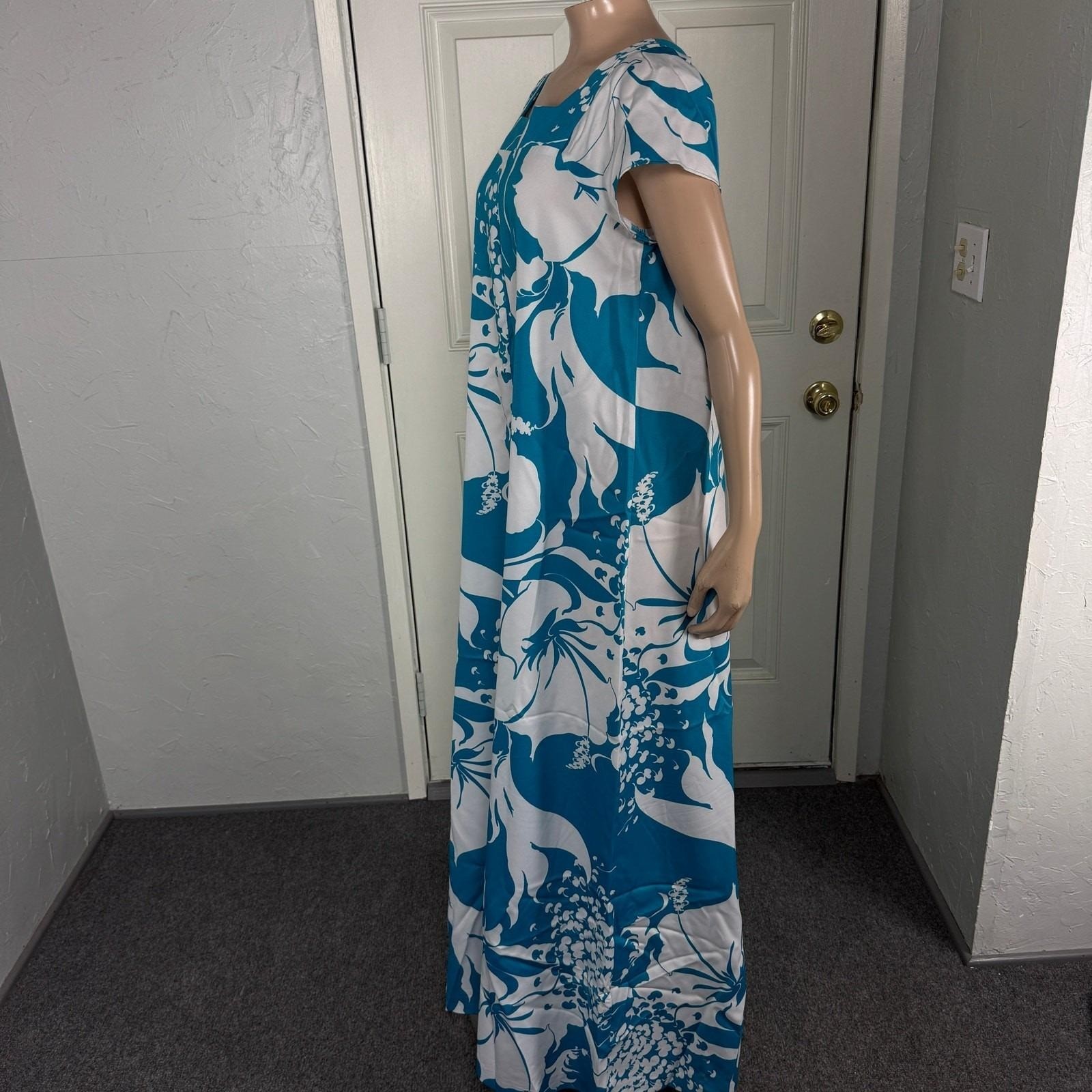 Vintage 70s Waltah Clarke Women’s Dress 12 Polyester Hawaiian Floral Maxi K7