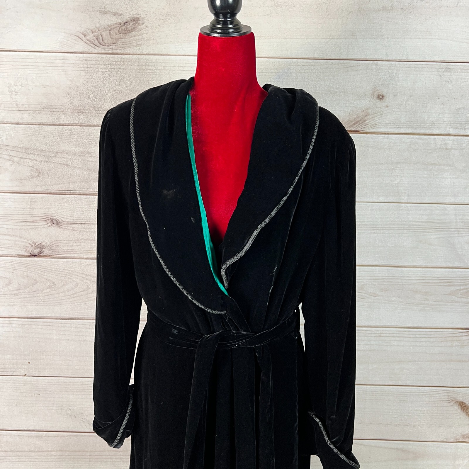 Vintage Georgette Trabolsi Neiman Marcus Womens Robe Medium Black Velvet Belted