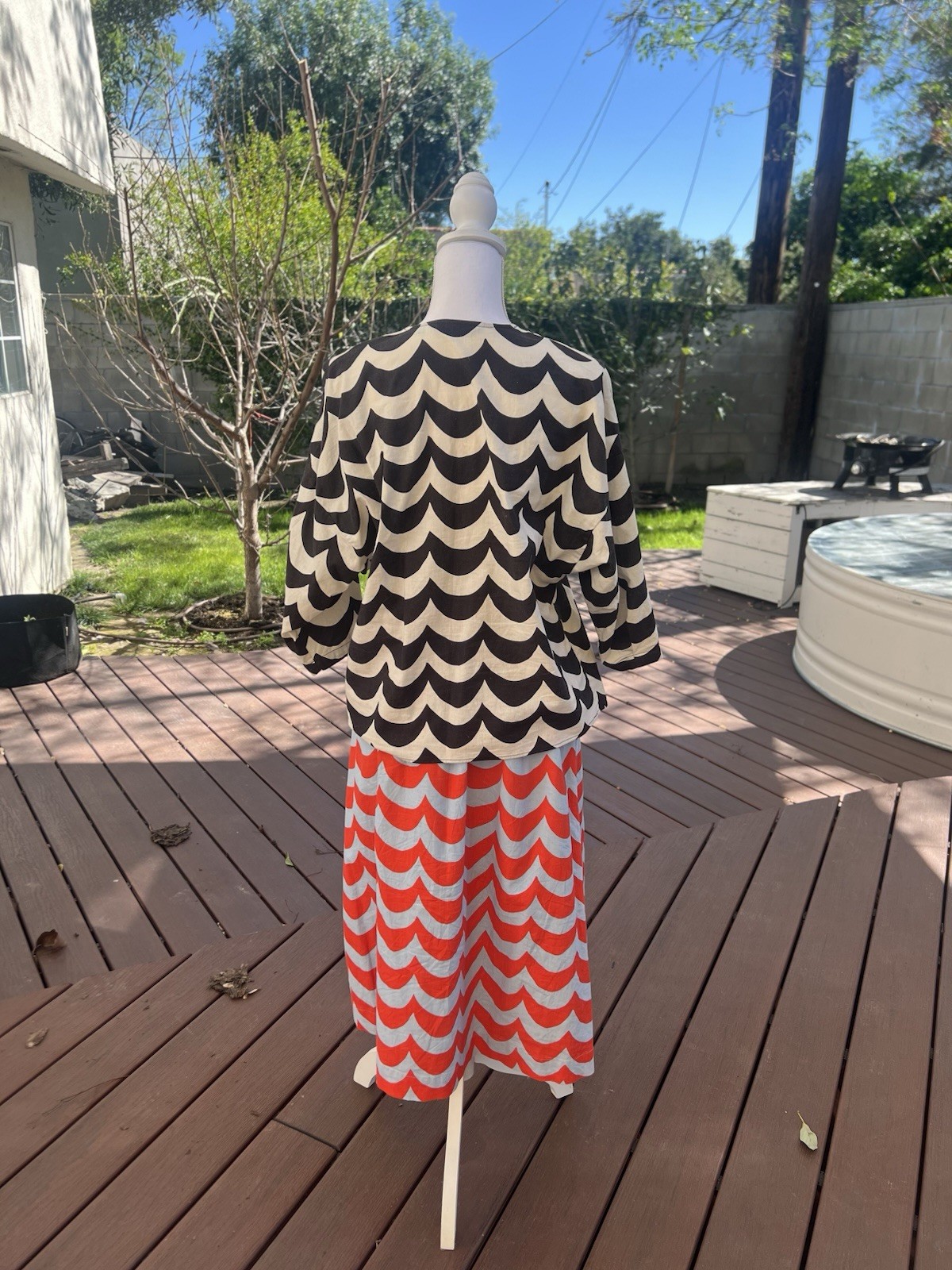 Marimekko x Uniqlo Women’s Wave Pattern Skirt Suit Set S Black White Red Blue