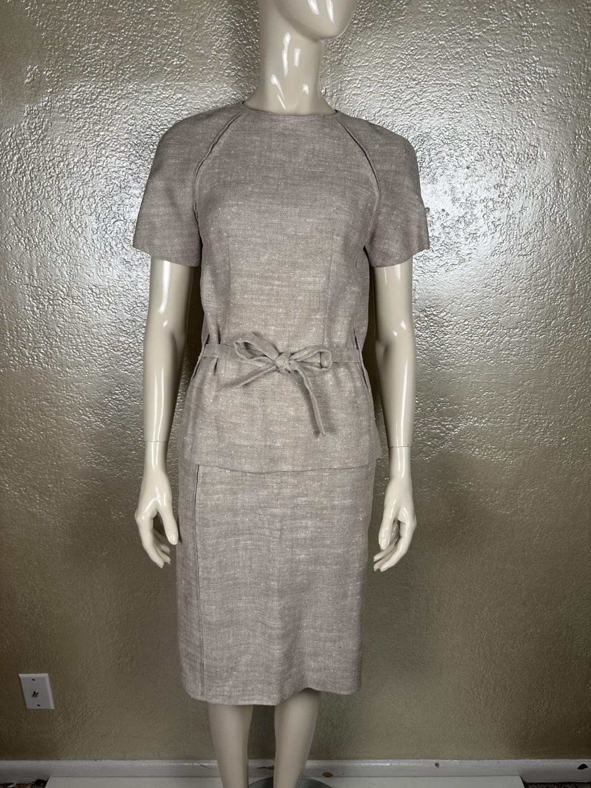 Vintage 1960’s Ladies JUNIOR SOPHISTICATES Tan Linen Two Piece Skirt Suit Set