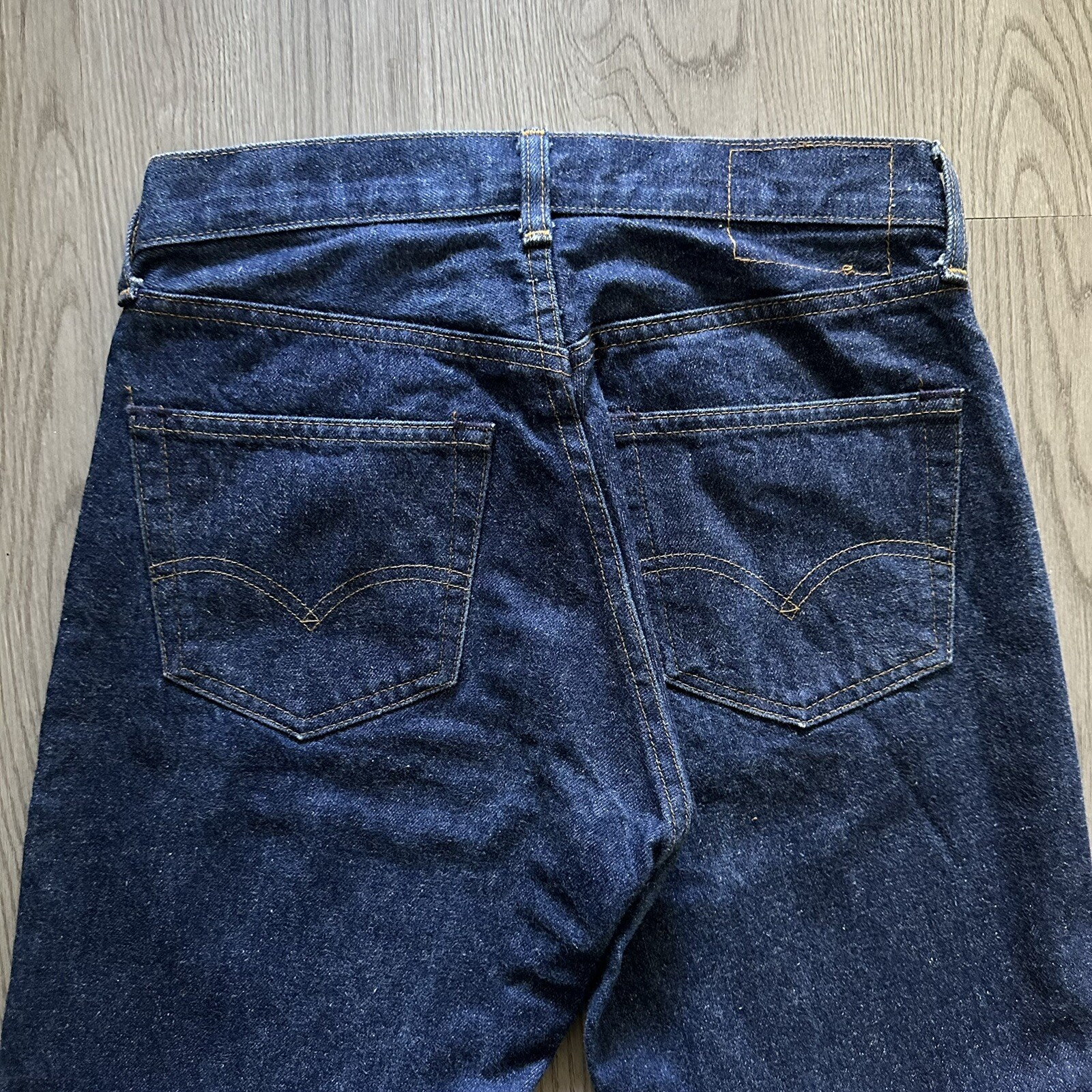 Vintage Levi’s Dark Denim 502 Fuzzy 29×32 Black Bar Tack