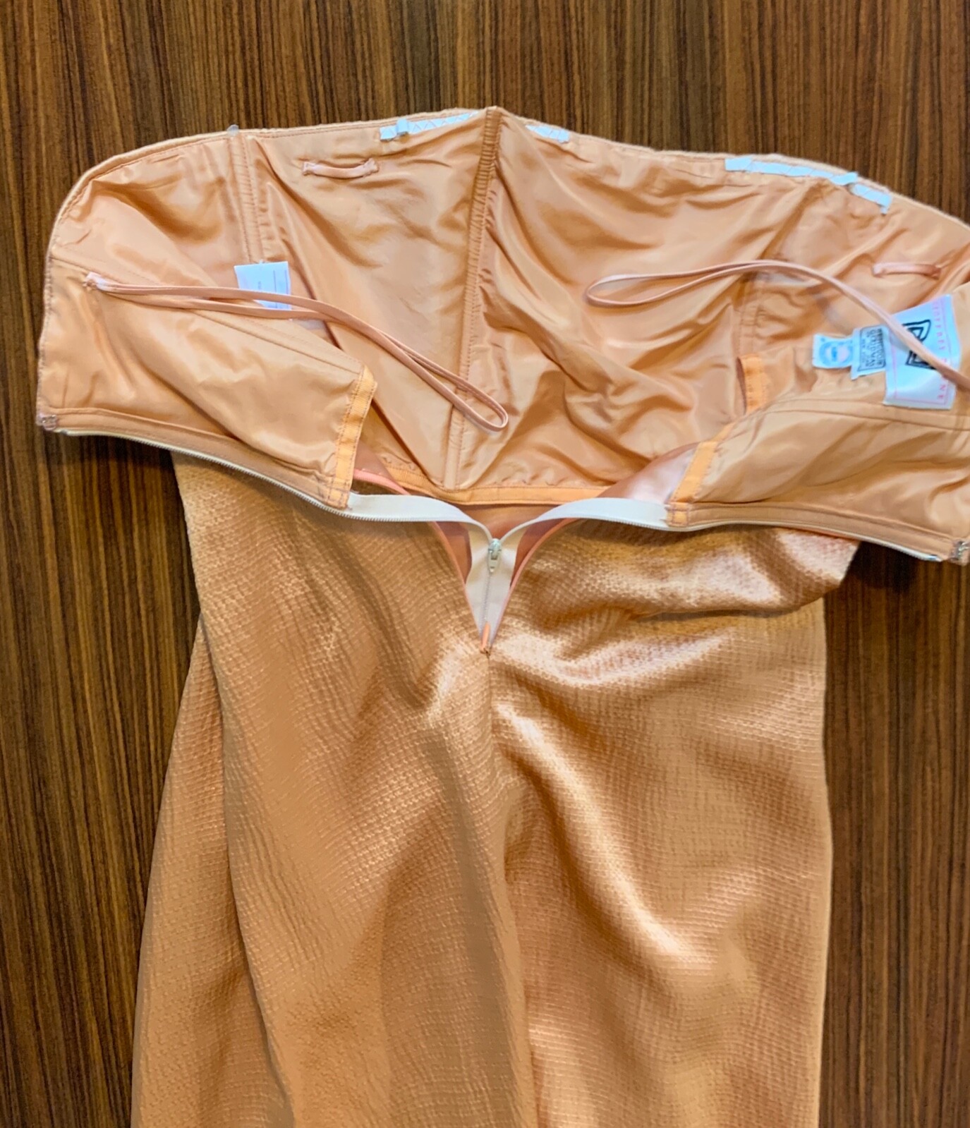 Geoffrey Beene VTG 1990s Textured Silk Apricot Beige Strapless Evening Gown 2/4