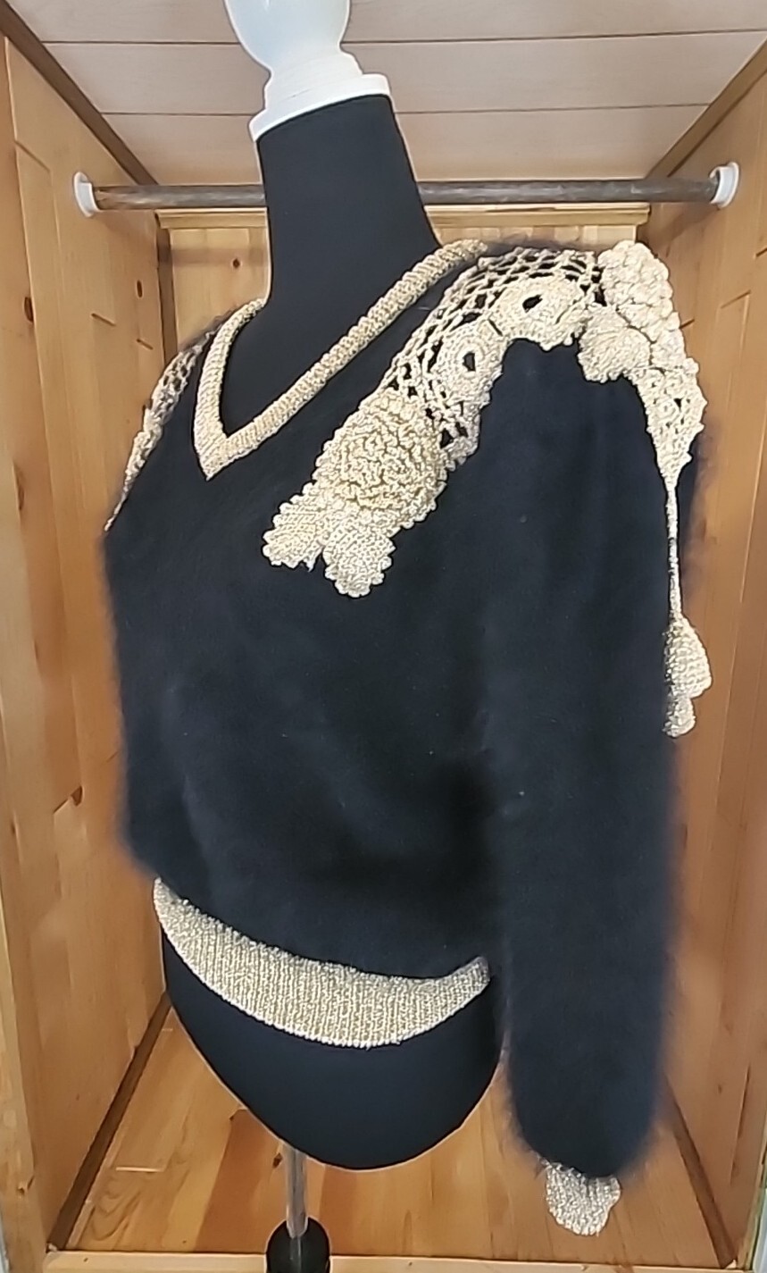 Ultima Moda Vintage Black Angora Holiday Party Sweater W 3D Gold Sparkle Sz M