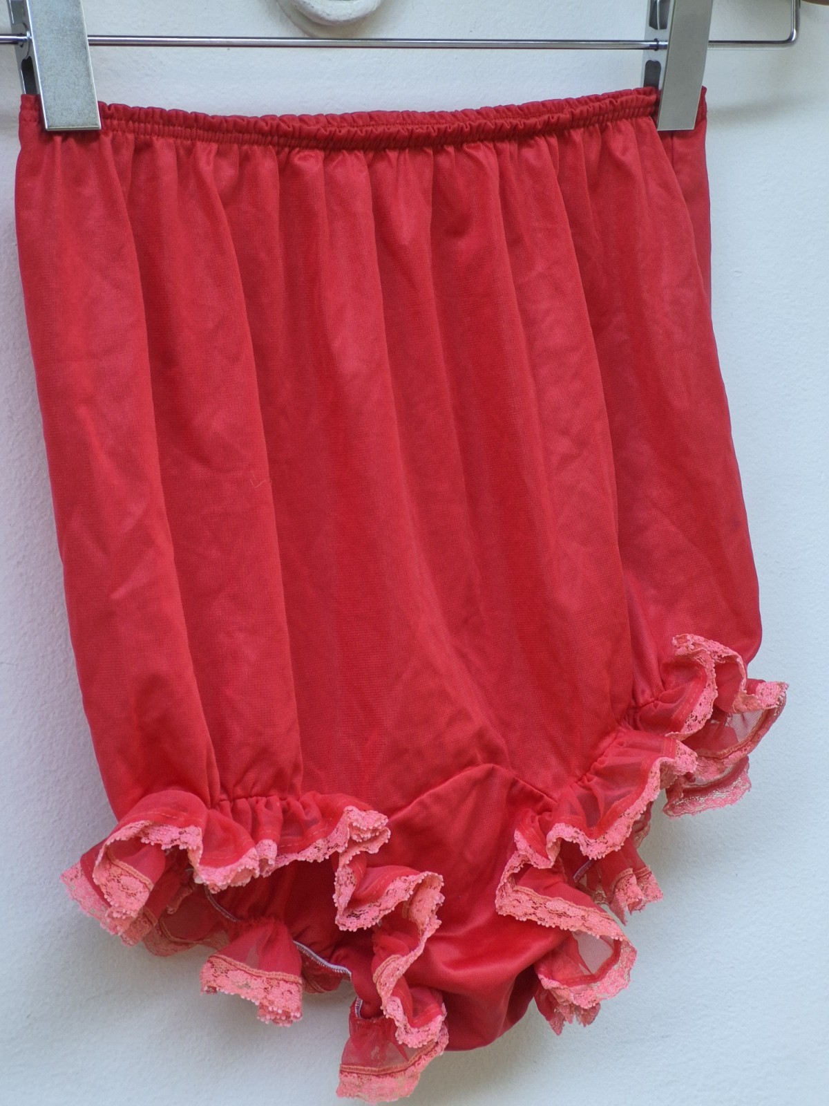Vintage 70s Jer Marai Red Nylon High Waist Gusset Ruffle Lace Pin Up Panties