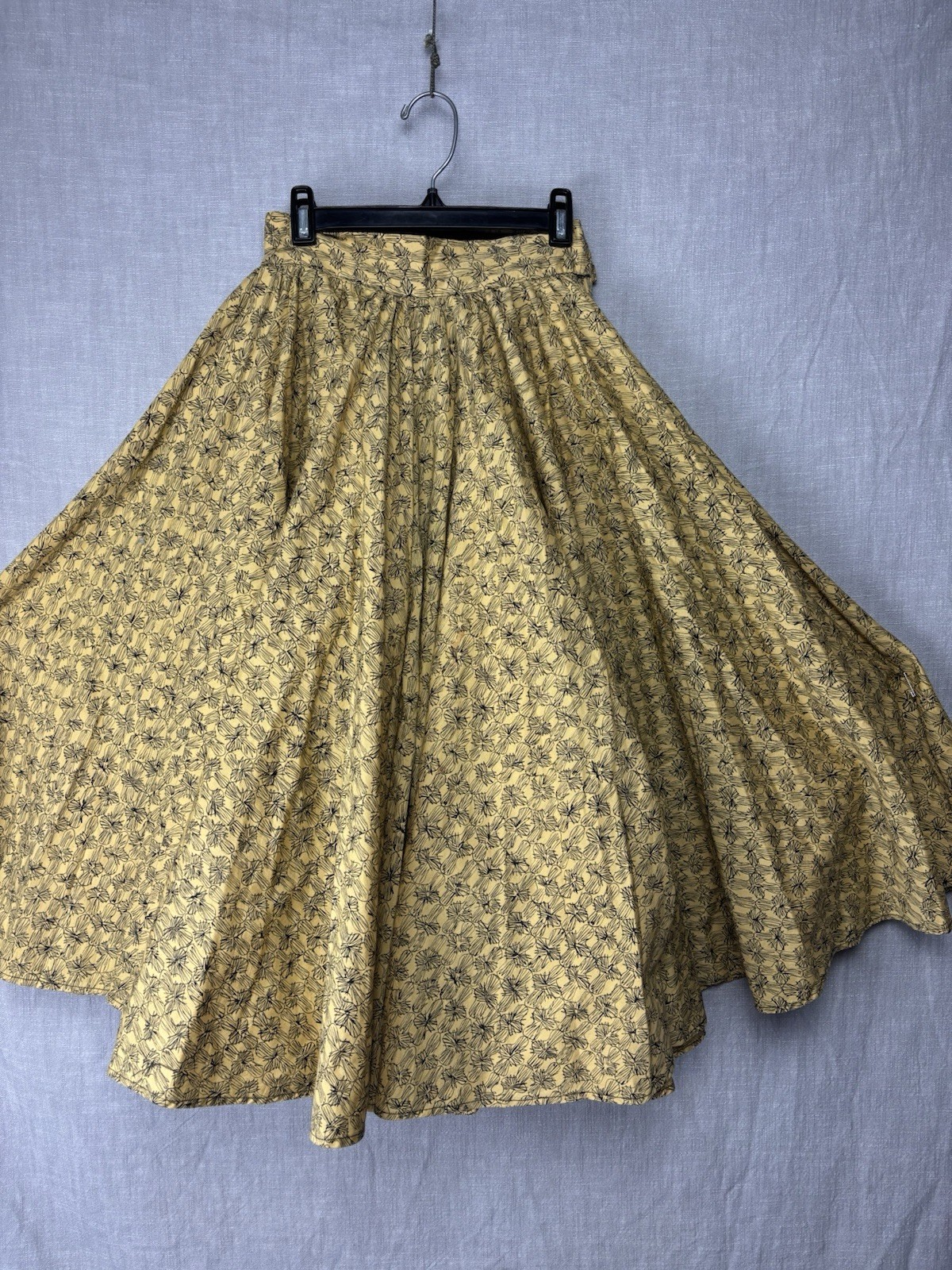 Vintage 50s Yellow Black Floral Cotton Full Circle Skirt XS