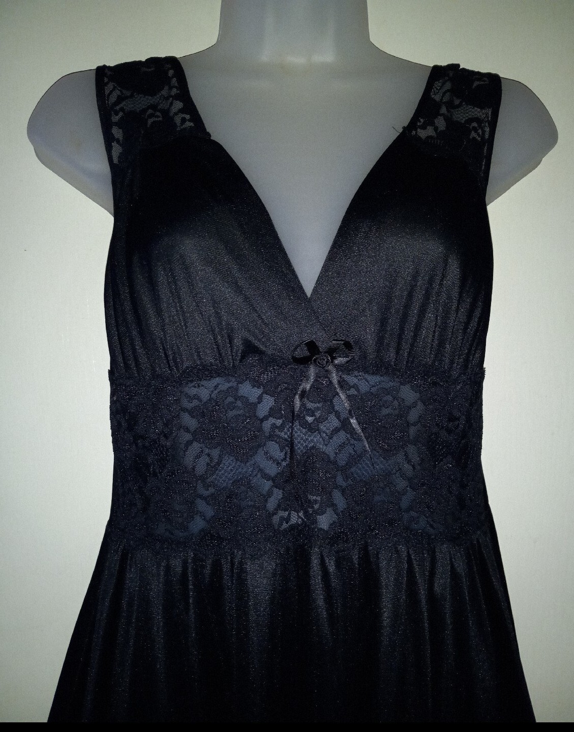 Vintage 80s Black Nylon Floral Lace Bodice Full Sweep Nightgown M Soft Moments