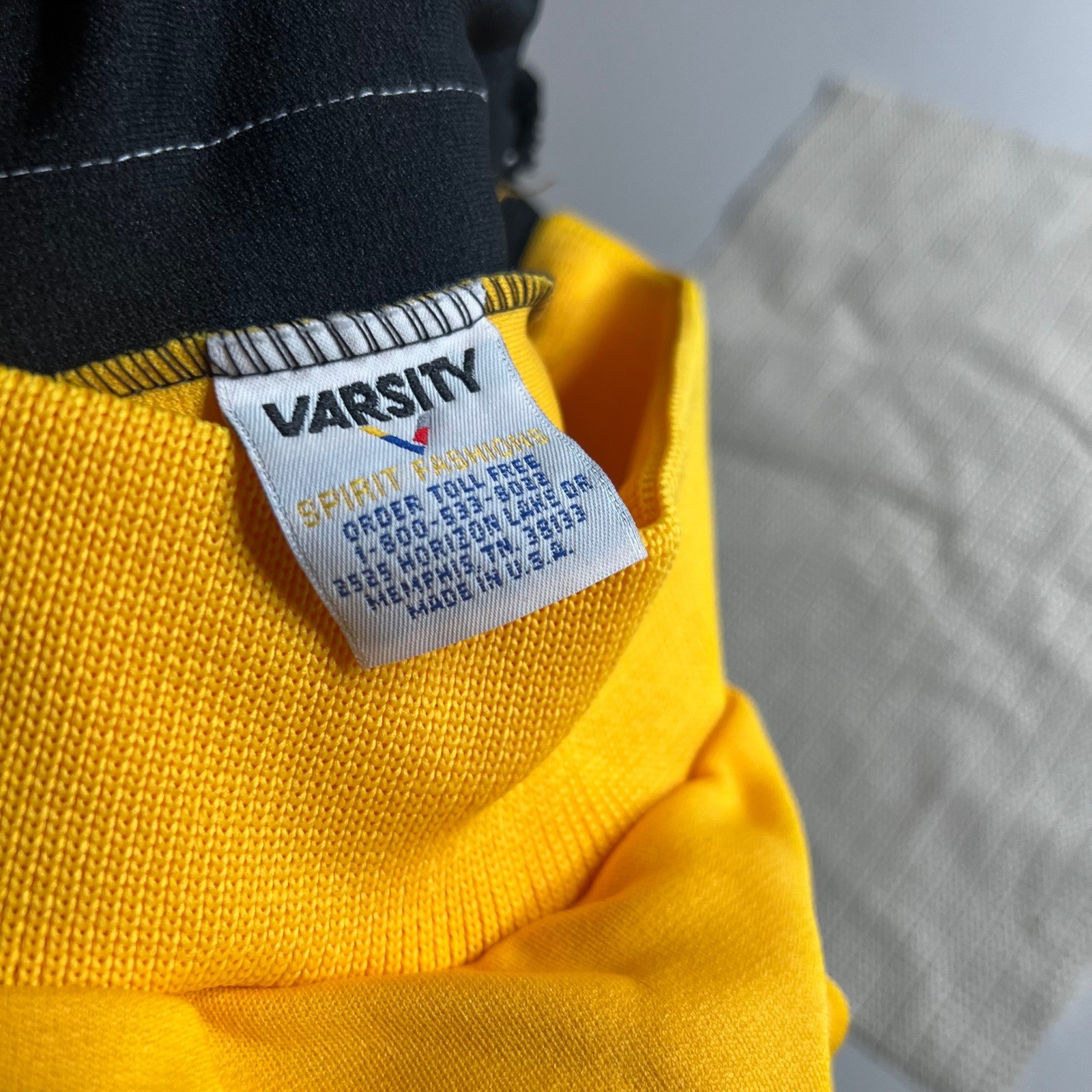 Vintage Varsity Spirit Fashions Dragons Cheer Shell Top Yellow Black Medium NWT