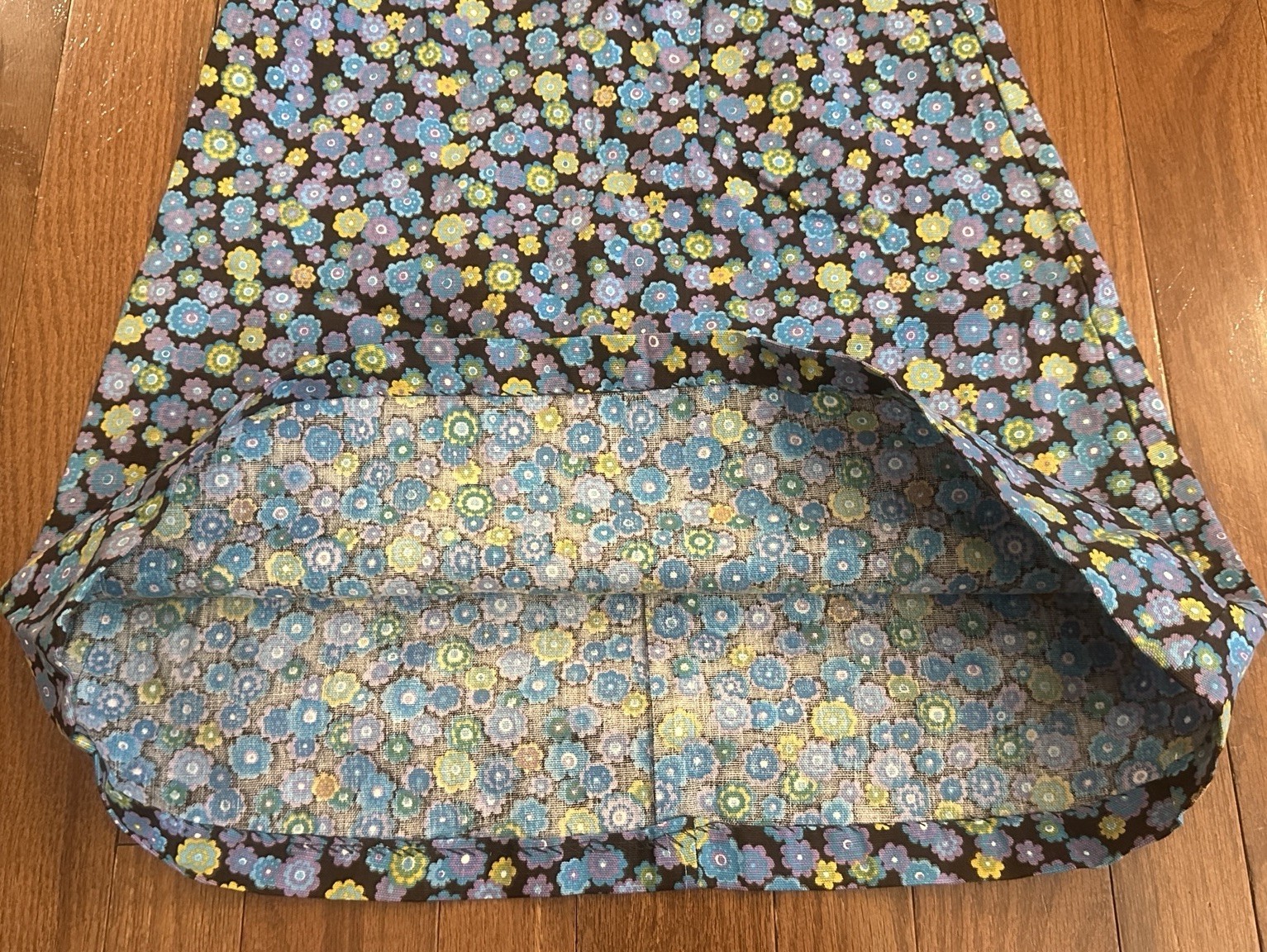 Vintage 60s Floral A-Line Skirt w/ Belt Mod Blue Brown Yellow Size 8, 26″ Waist