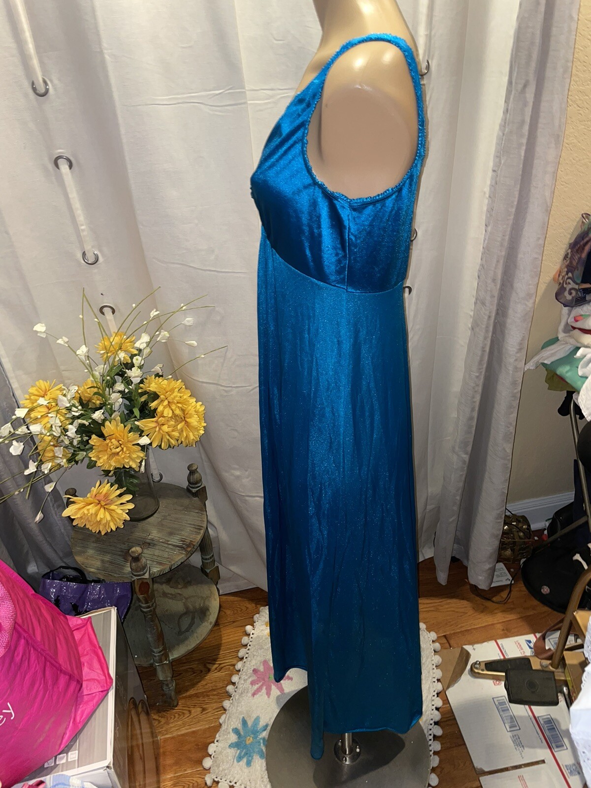 VTG Vassarette Silky Soft Nightgown Negligee Gown w/Rosette Blue Size M