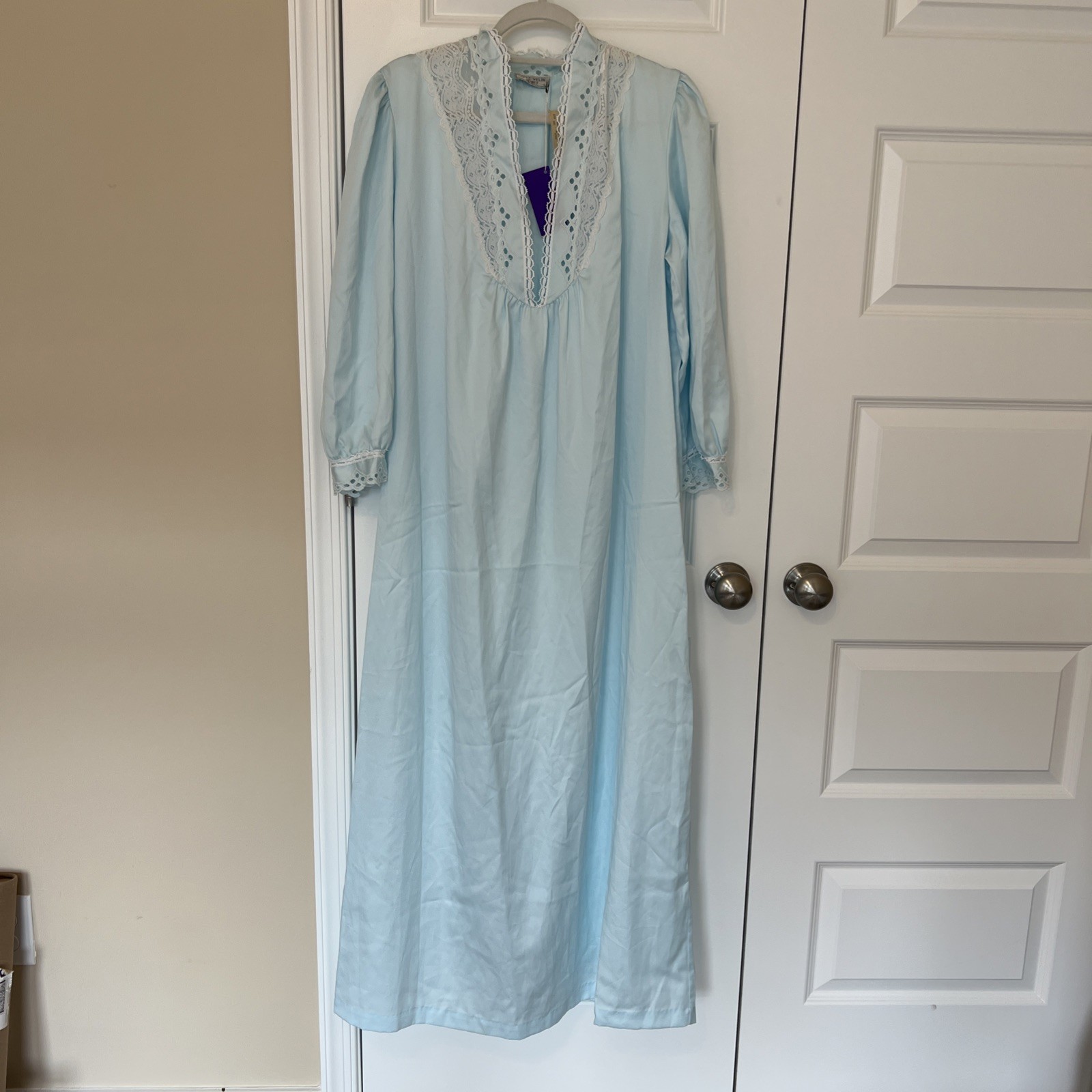 NWT Vintage Bert Yelin for IRIS Satin Blue Lace Trim Nightgown Large