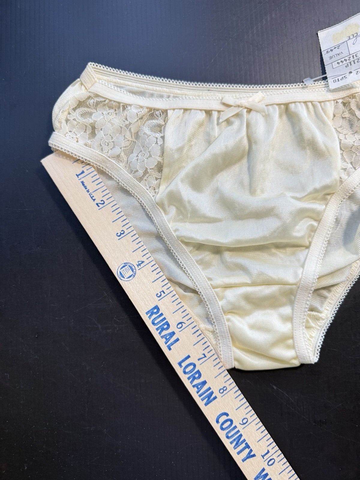 VINTAGE 90s Y2K COMMOTION NYLON & LACE BEIGE PANTY SIZE 6 NOS HIGH CUT