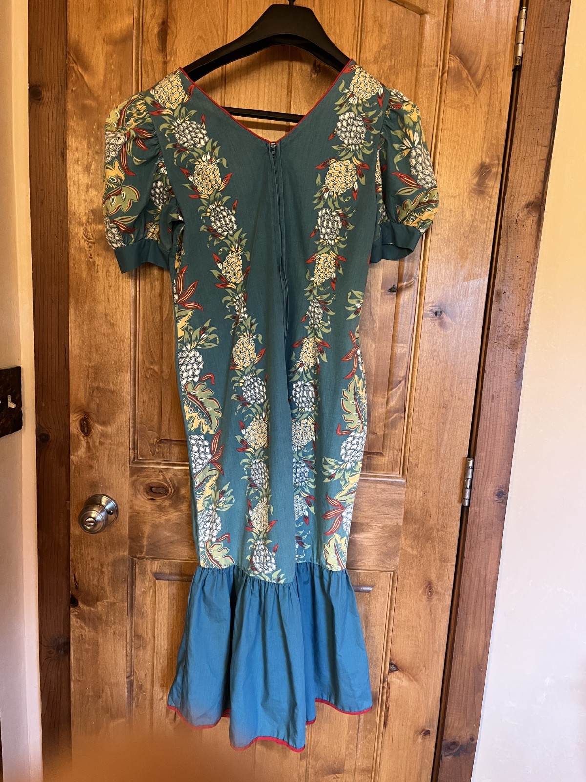Lolenani Sz small teal pineapple print vintage Hawaiian long muumuu
