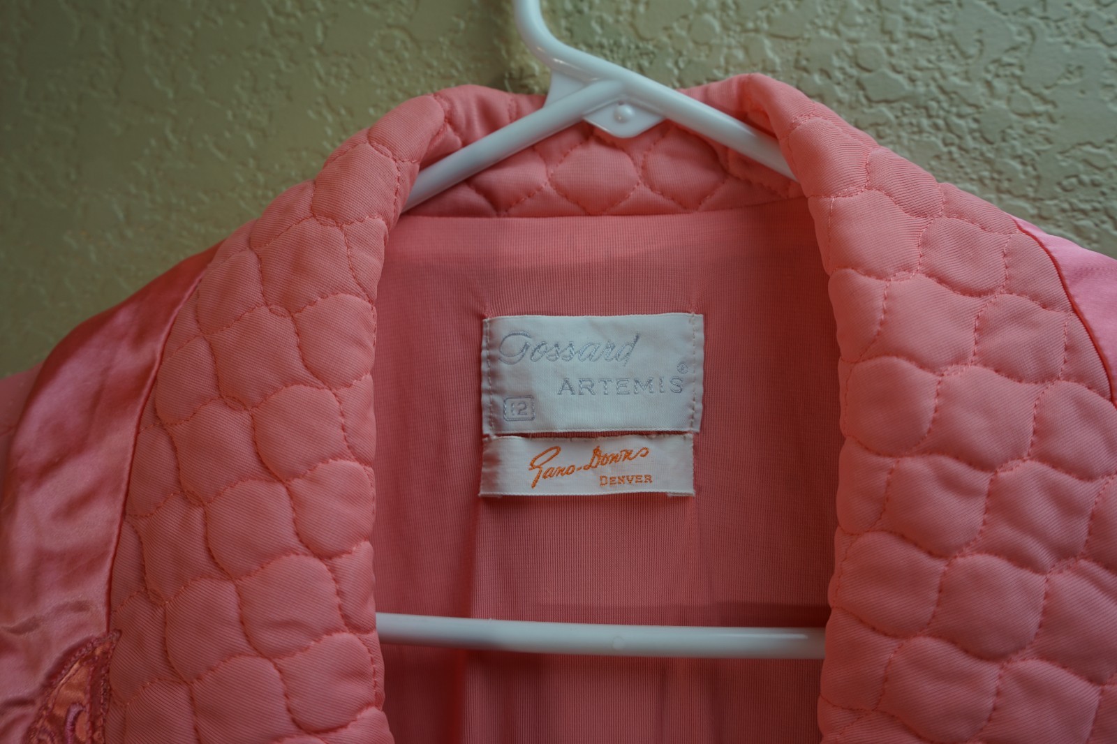 Vtg 60’s Gossard Artemis Pink Quilted Robe Housecoat Satin Trim Size 12 USA
