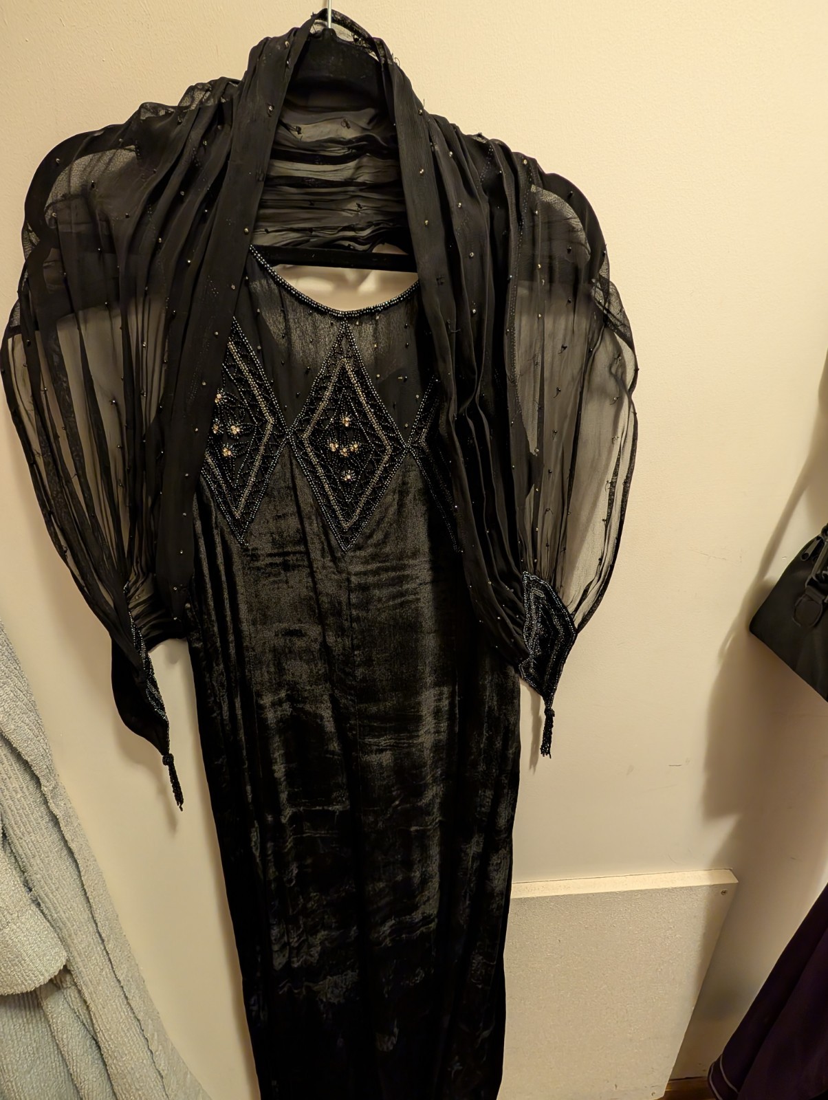 1930’s Elegant NWOT 100% Rayon Aline 48″ Sequen Midi Dress/Gloves/ Scarf Sz M