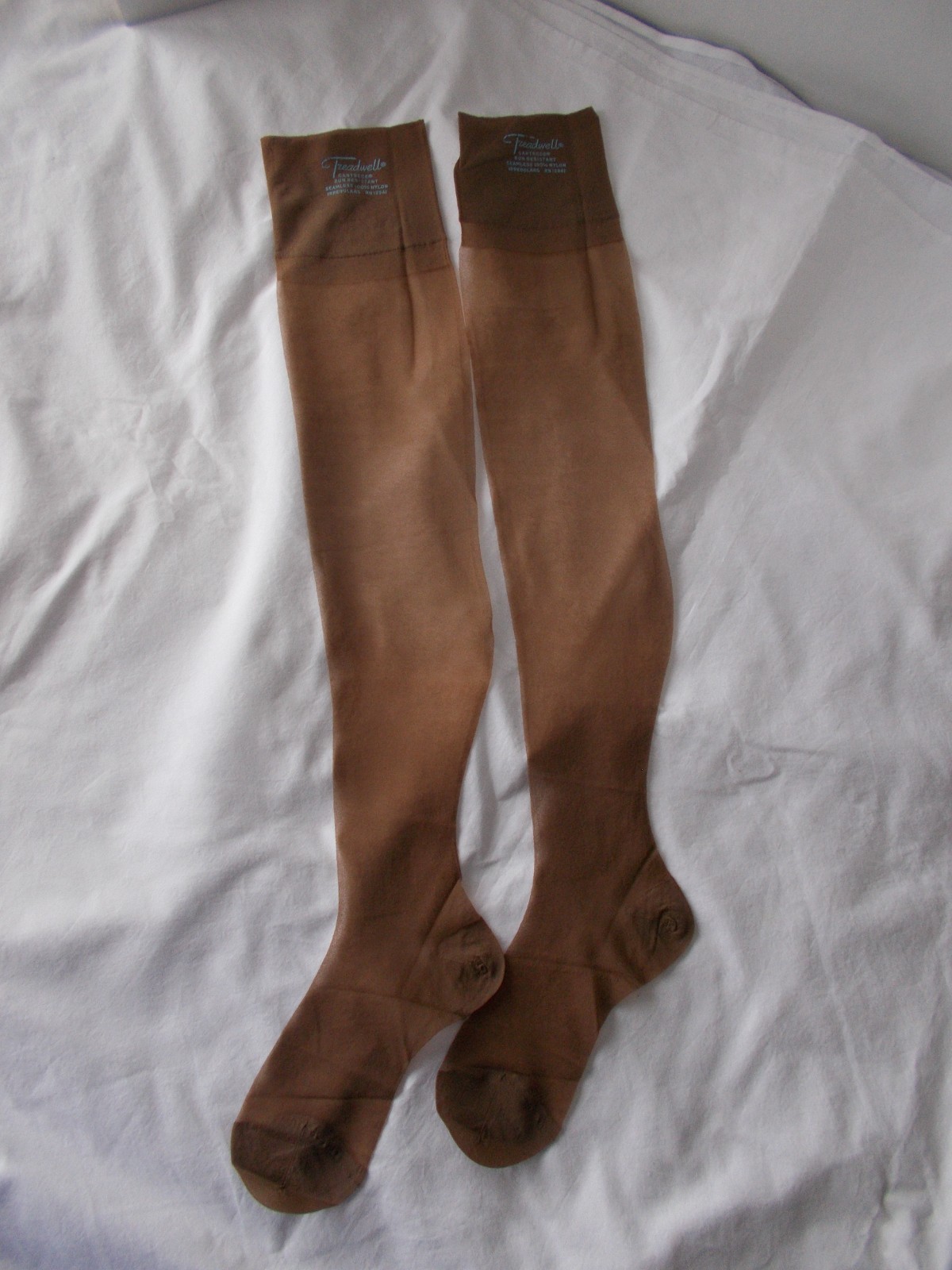 Vintage Treadwell Cantrece 100% Nylon Stockings Seamless Run Resistant UNWORN