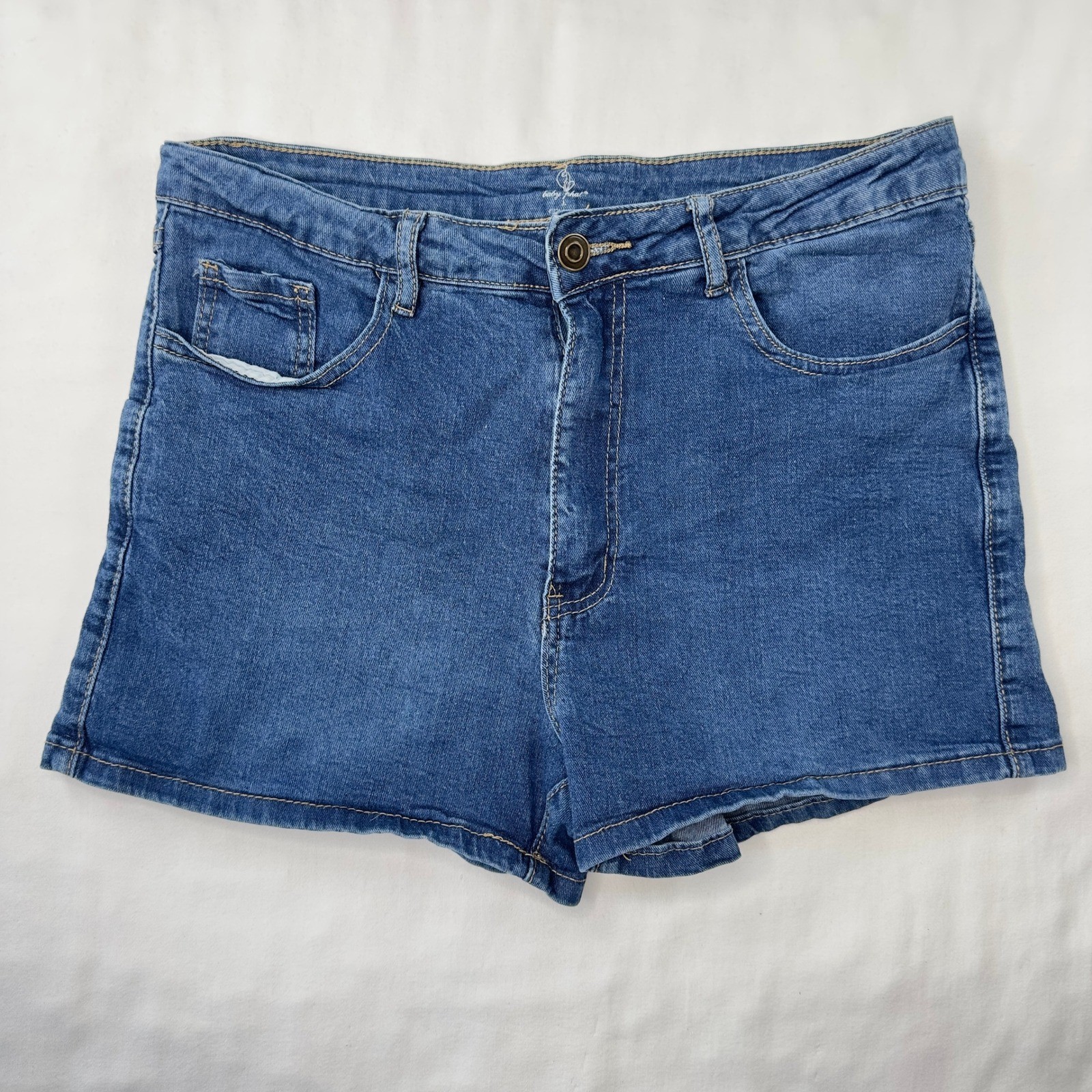 Y2K Baby Phat Jean Shorts Women’s Large Blue Denim Embroidered Pocket