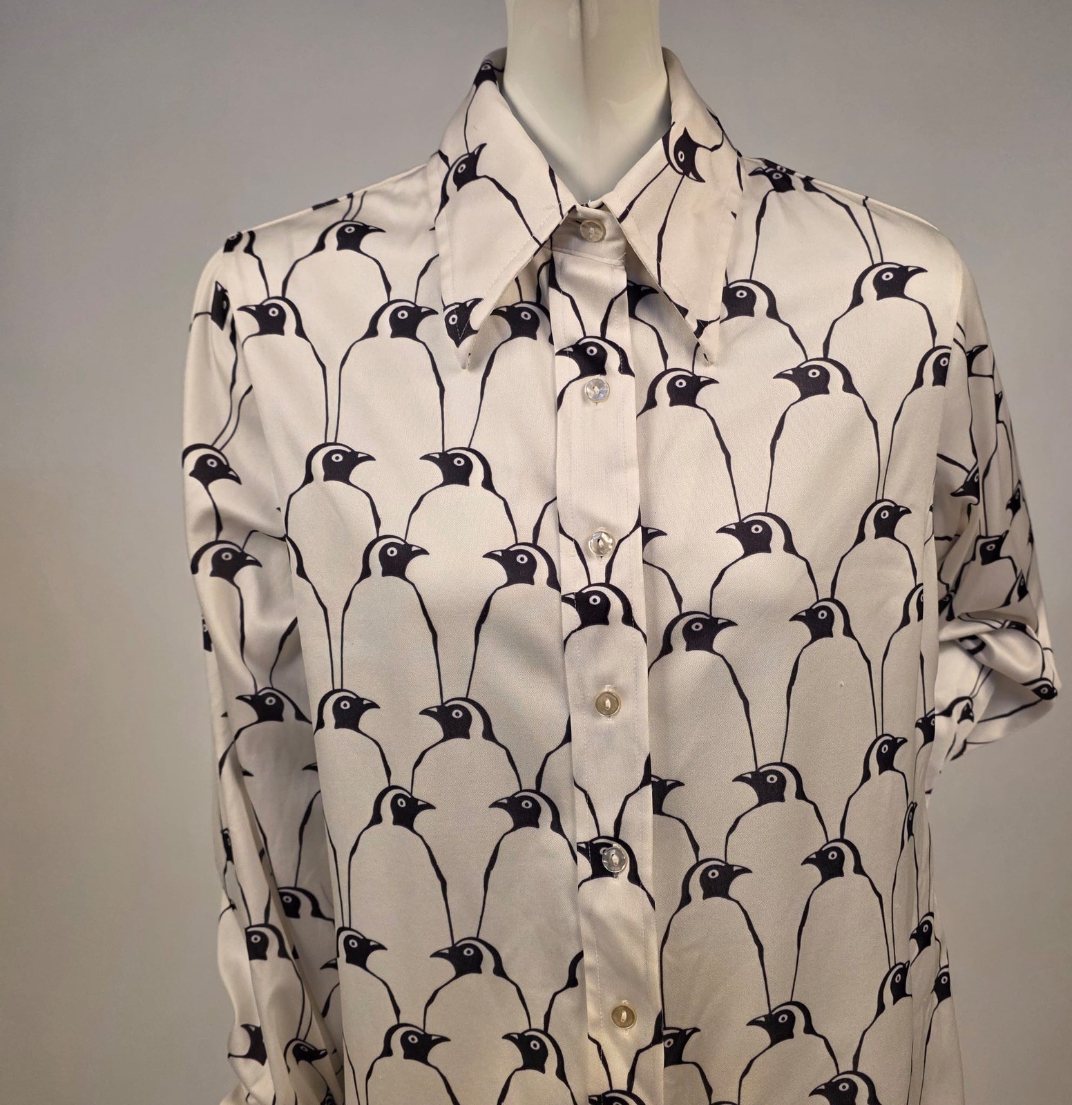 VINTAGE 1970’S PENGUIN PATTERN WOMEN’S SHIRT 