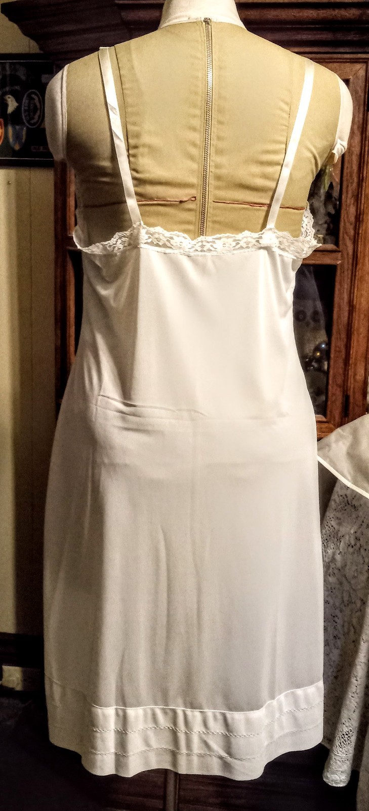 Vintage Bradley size 42 white full slip trim to fit „snip it” hem Union Label