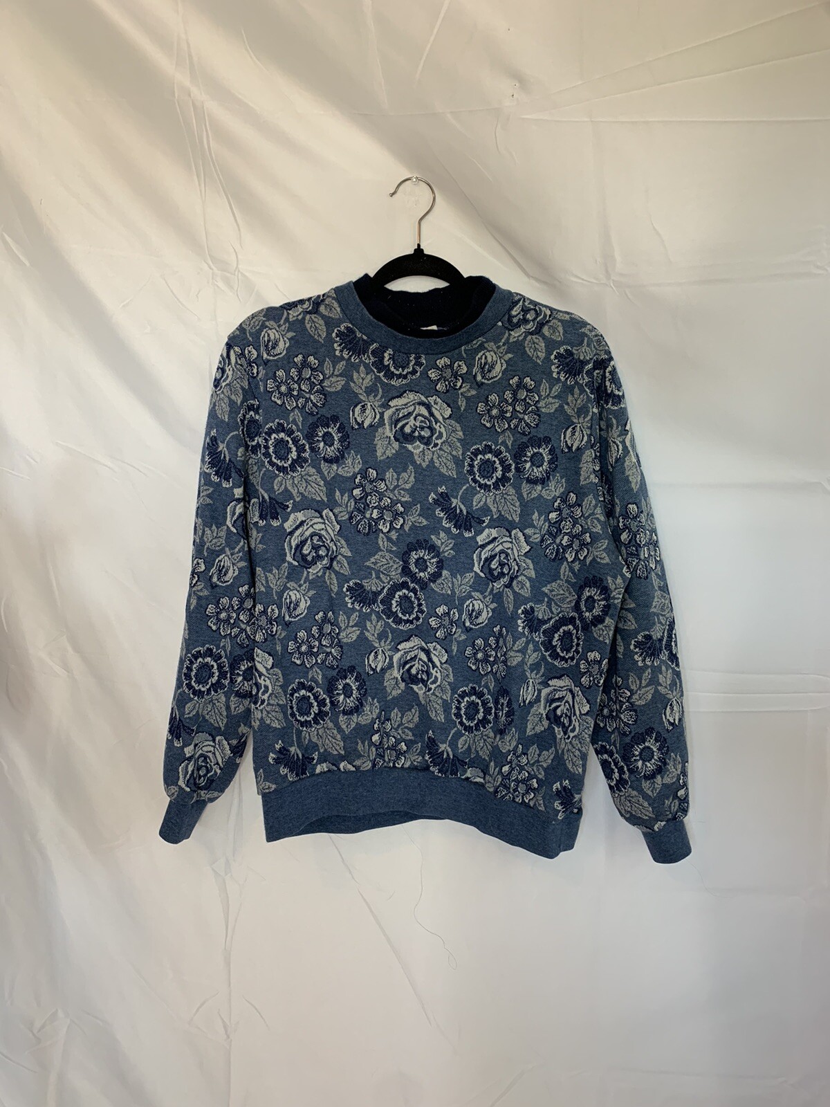 Vintage 80s made in usa paper tag Cape Cod Sportswear Blue Floral Sweater