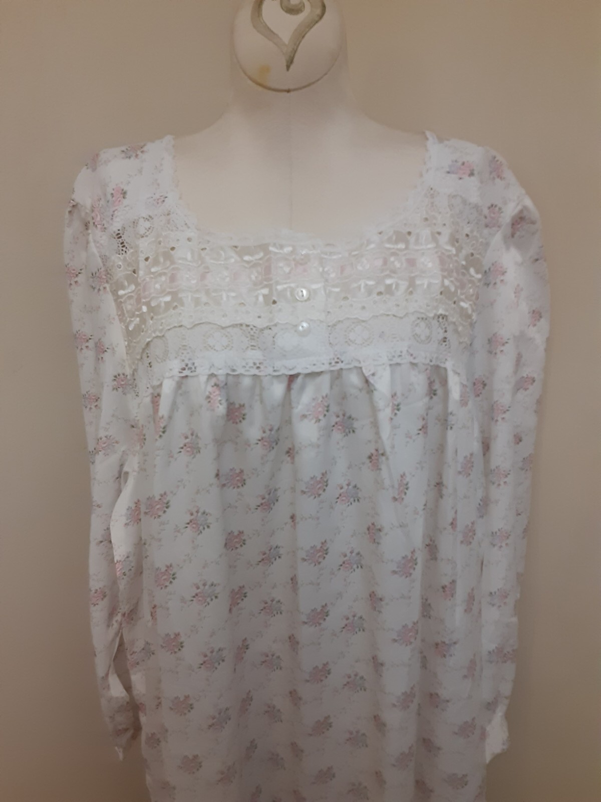 Isabella Vtg.Nightgown Sleepwear Lingerie Size Large Floral Print New