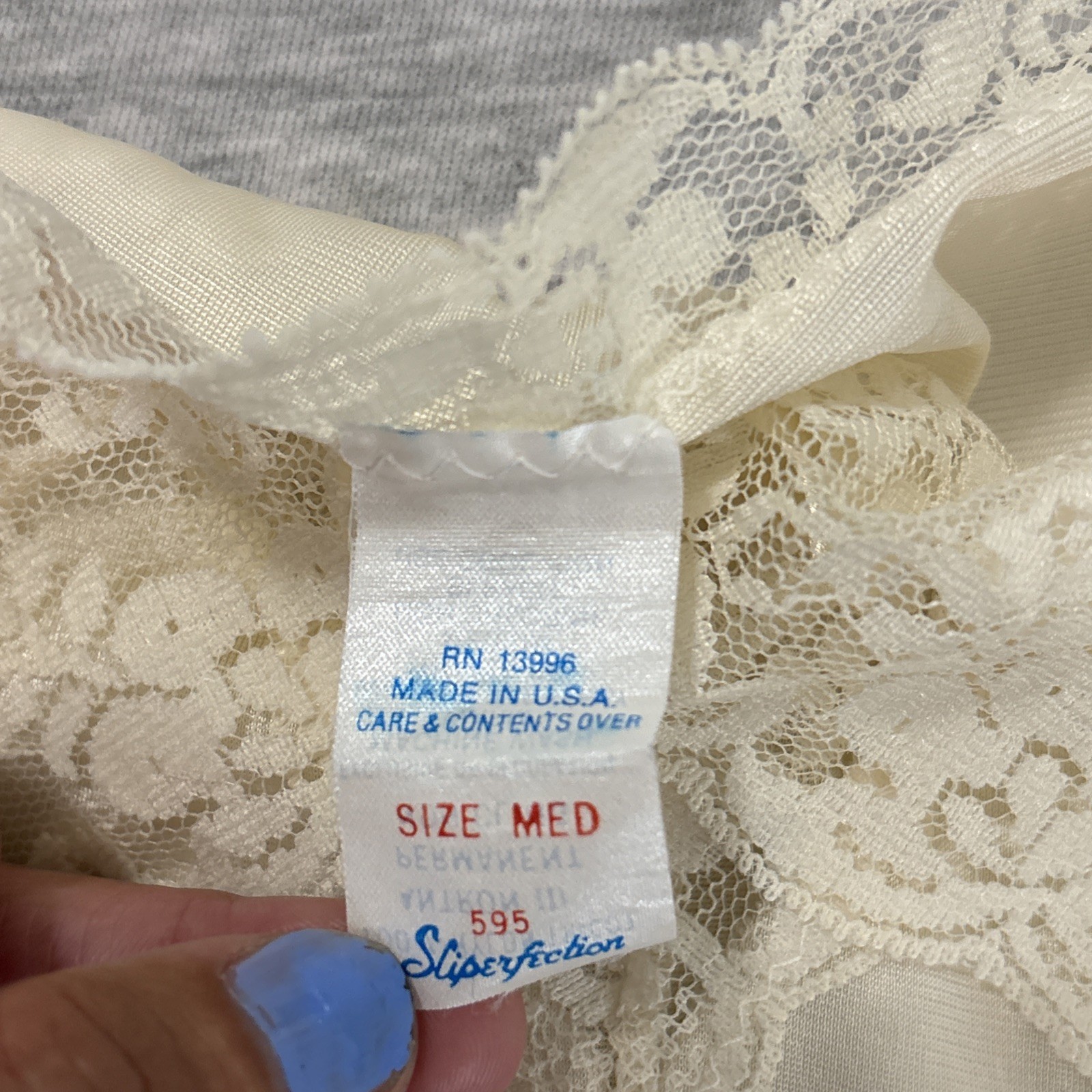 Vtg Sliperfection Nylon Tricot Ivory Lace Camisole Medium Whimsy Dainty