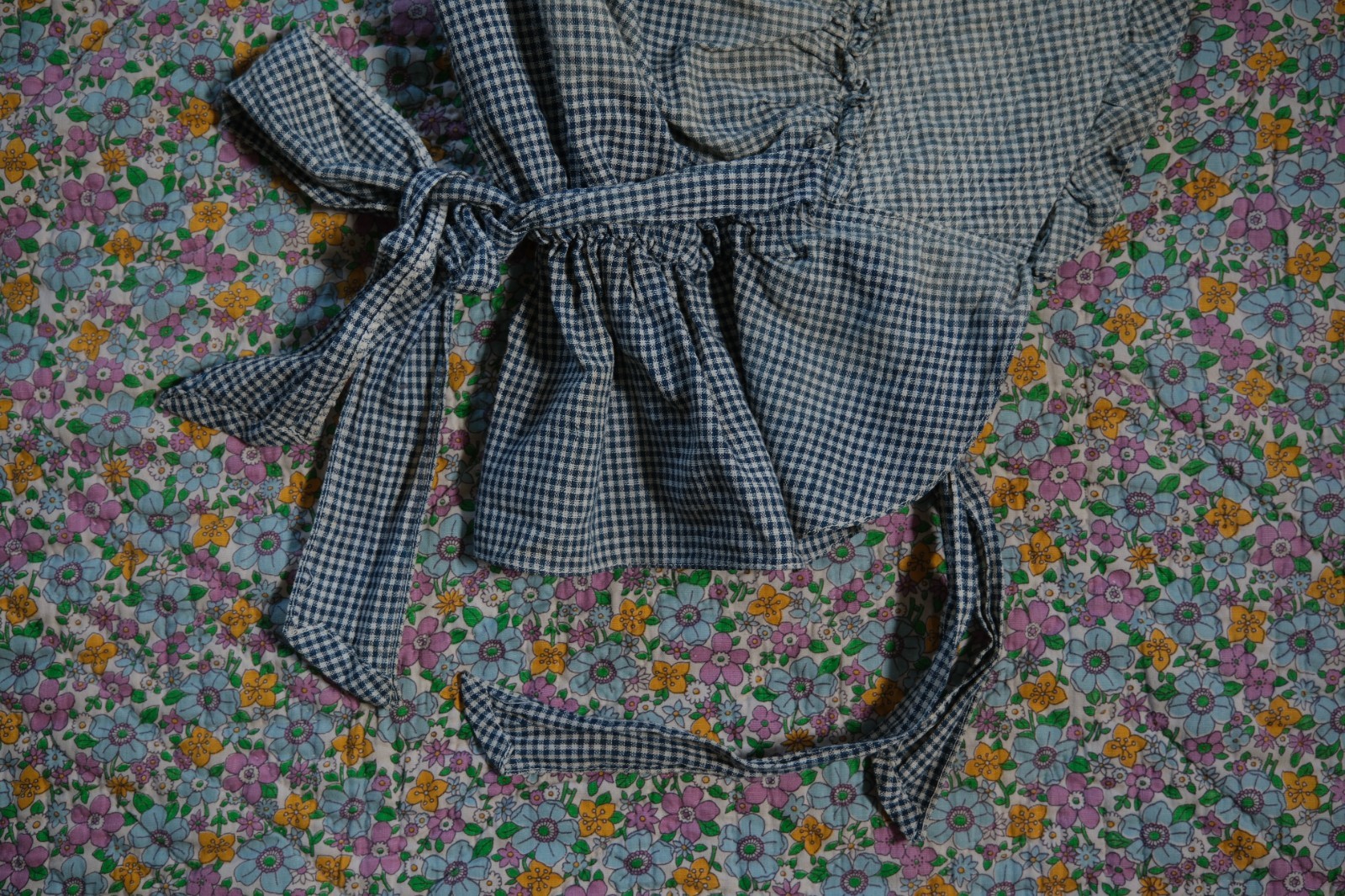 Vtg 1920’s Antique Blue & White Bonnett Farm Primitive Prairie Farm Homestead