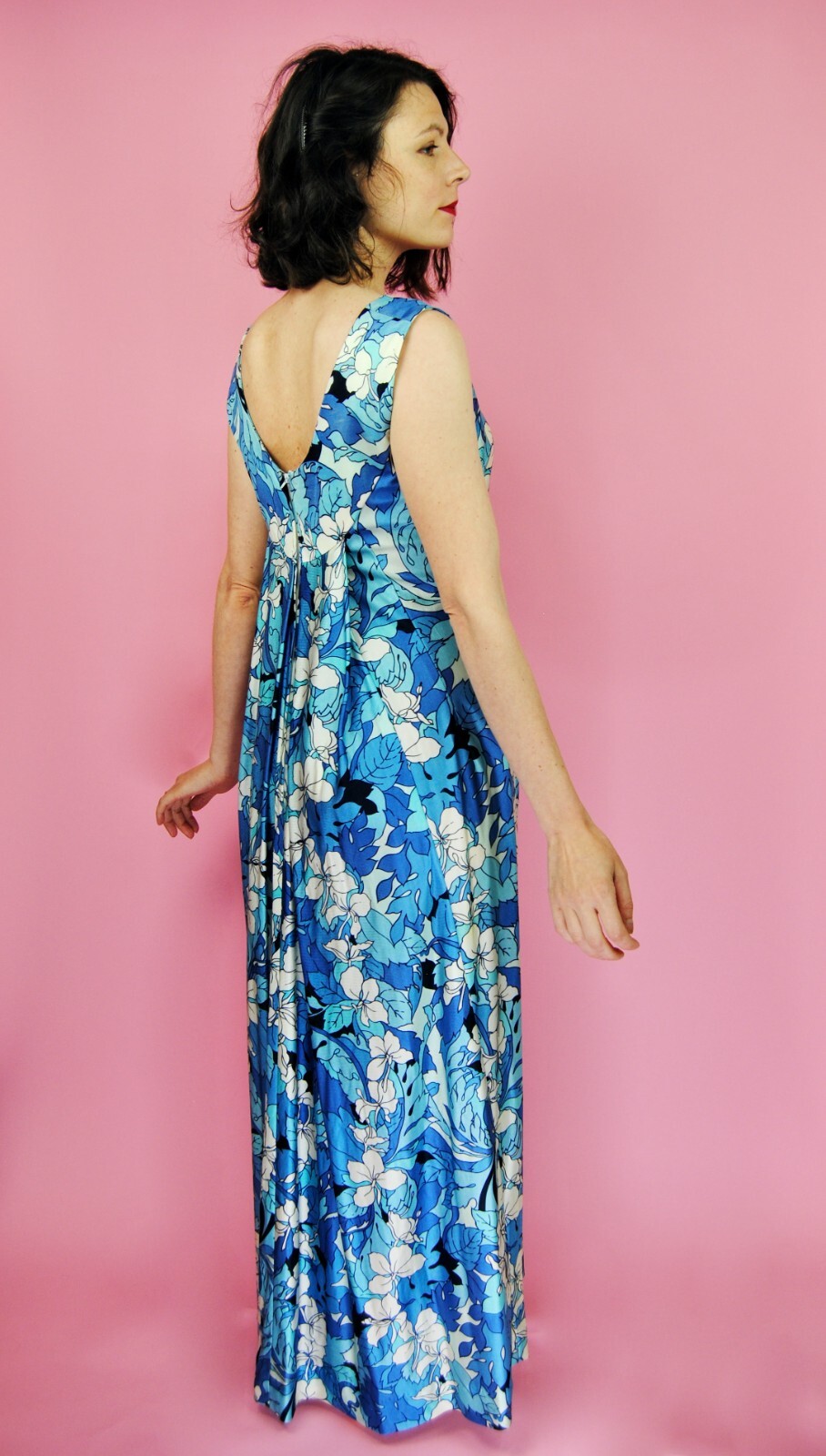 1960s 1970s Vintage Hookano Hawaii Blue Floral Dress with Watteau Back – Sm Md