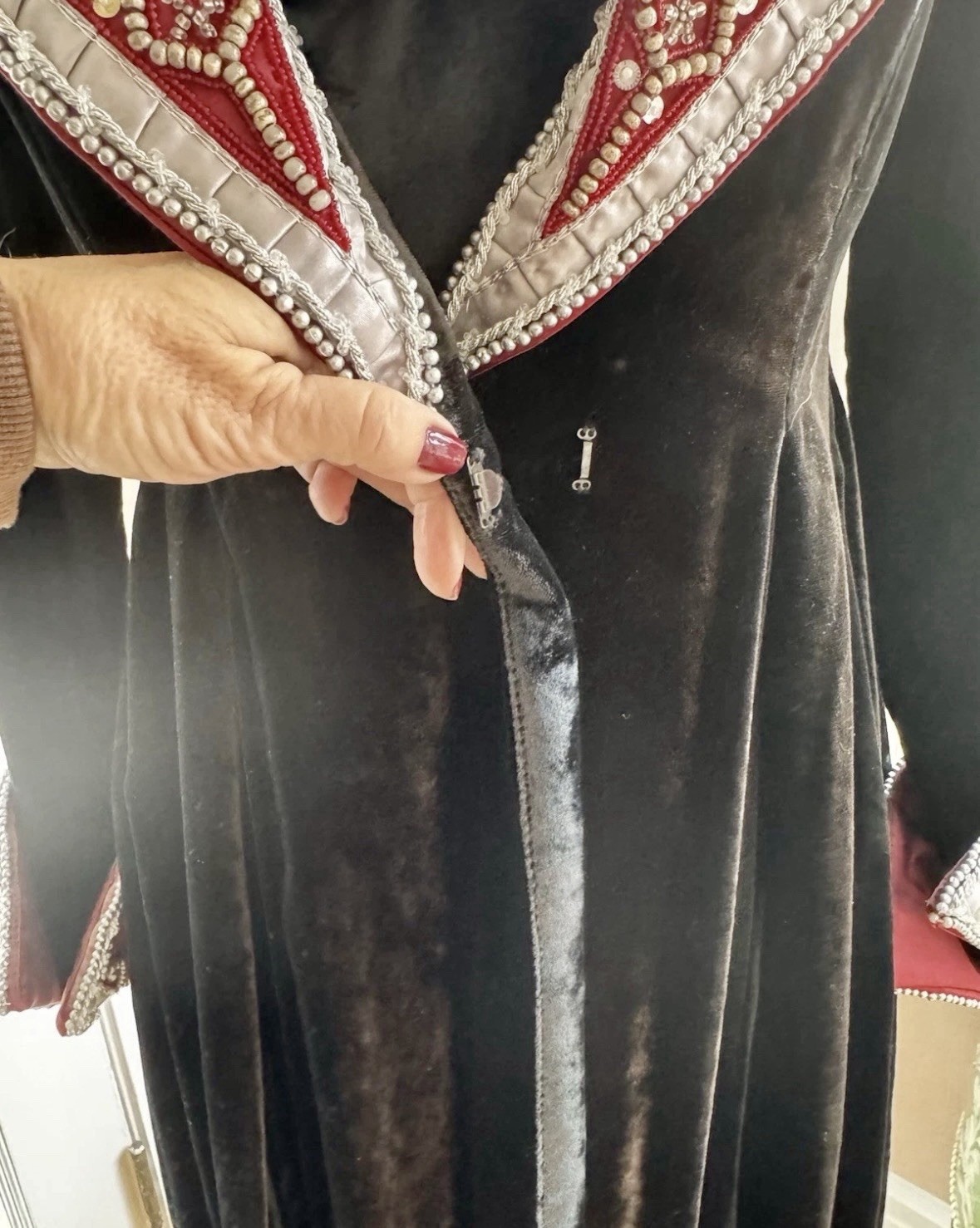 Vintage 1998 Double DRanchwear „Tee-Wee-Lee-Ma” Beaded Velvet Gown XS.#23/200