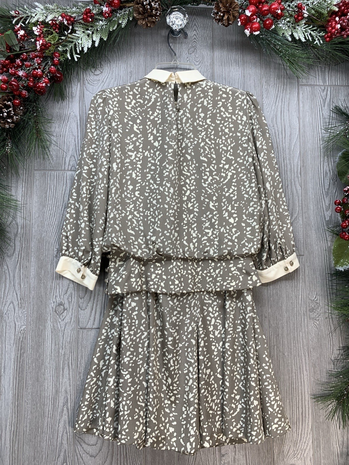 Vintage Dress Suit 2 Piece Blouse Skirt Set Liz Petite Inc Taupe 70s Size 6