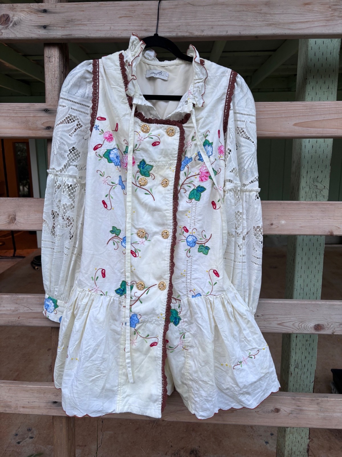 VTG cotton 2seeyou dress with colorful embroidered floral designs and faux gold