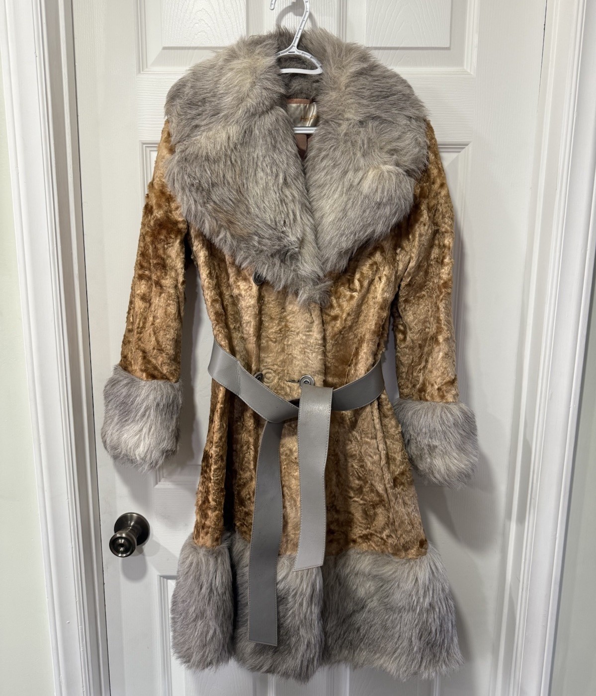 Vntg 1960s/1970s Crushed Velvet Coat With Faux Fur Trim Gold / Grey Heironimus S