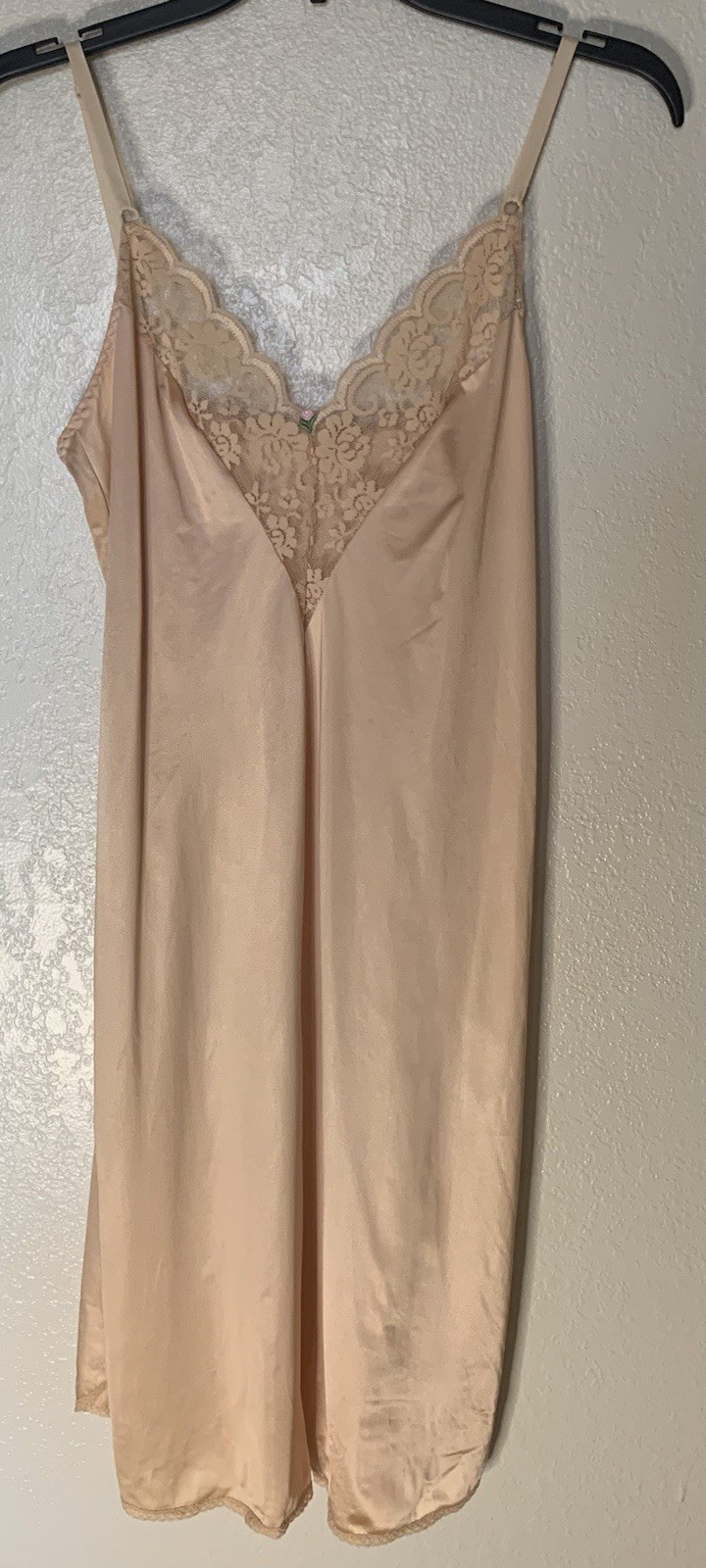 Vtg Maidenform Silky Slip Nighty Beige Nude Chantilly Lace USA UNION Small 34