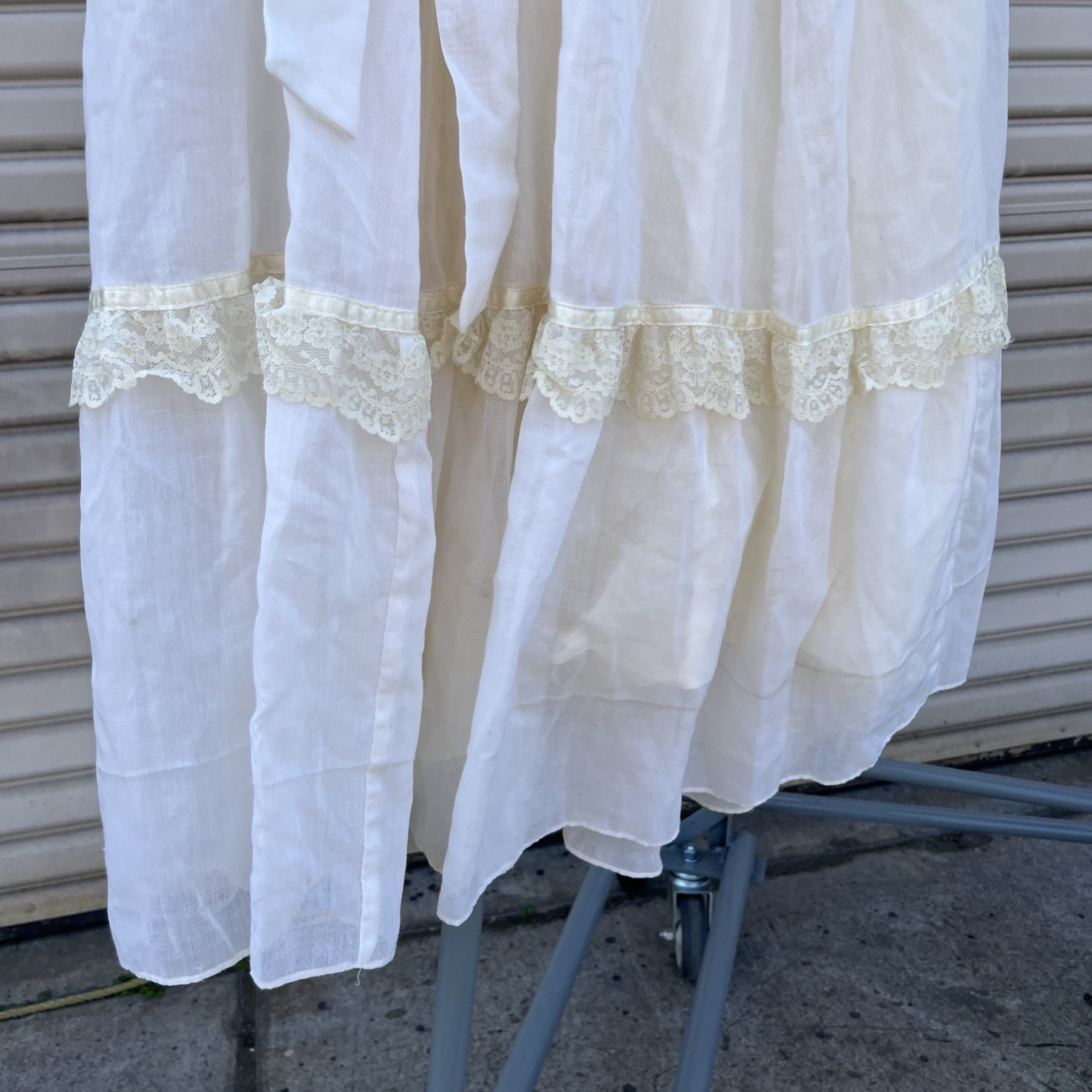Vintage 1970s Victorian Era Prairie Style Gunne Sax Dress W/ Pearl Snaps