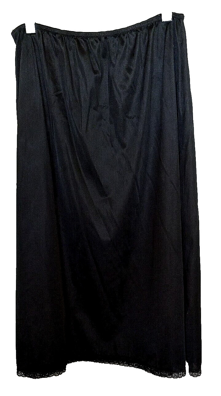 Greenco Maid nylon tricot solid black half slip M(6)