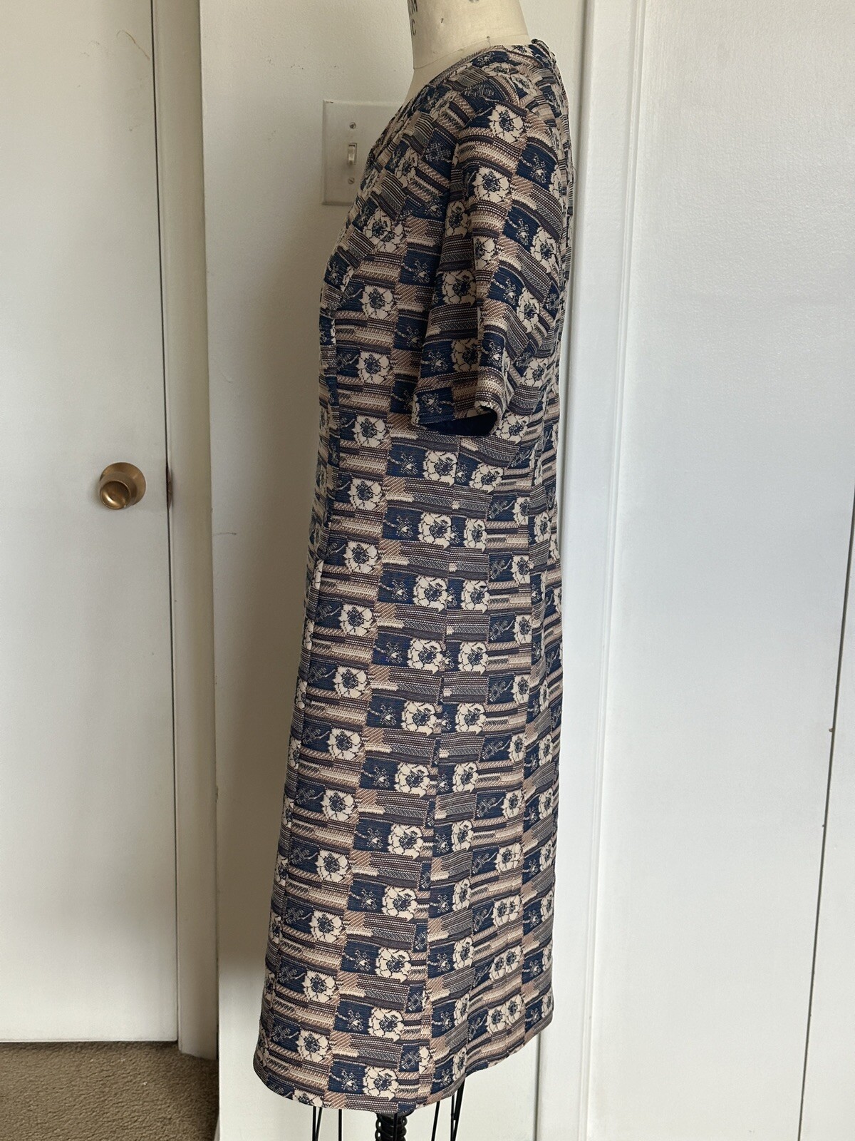 VTG 60s Leslie Pomer Mod Dress M/L Brown Black Floral V-Neck N11