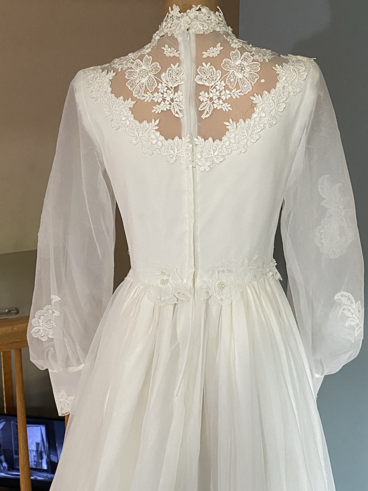 Vintage Lace Pearl Appliqué High Neck Long Sheer Sleeve 1970s Wedding Gown S/M