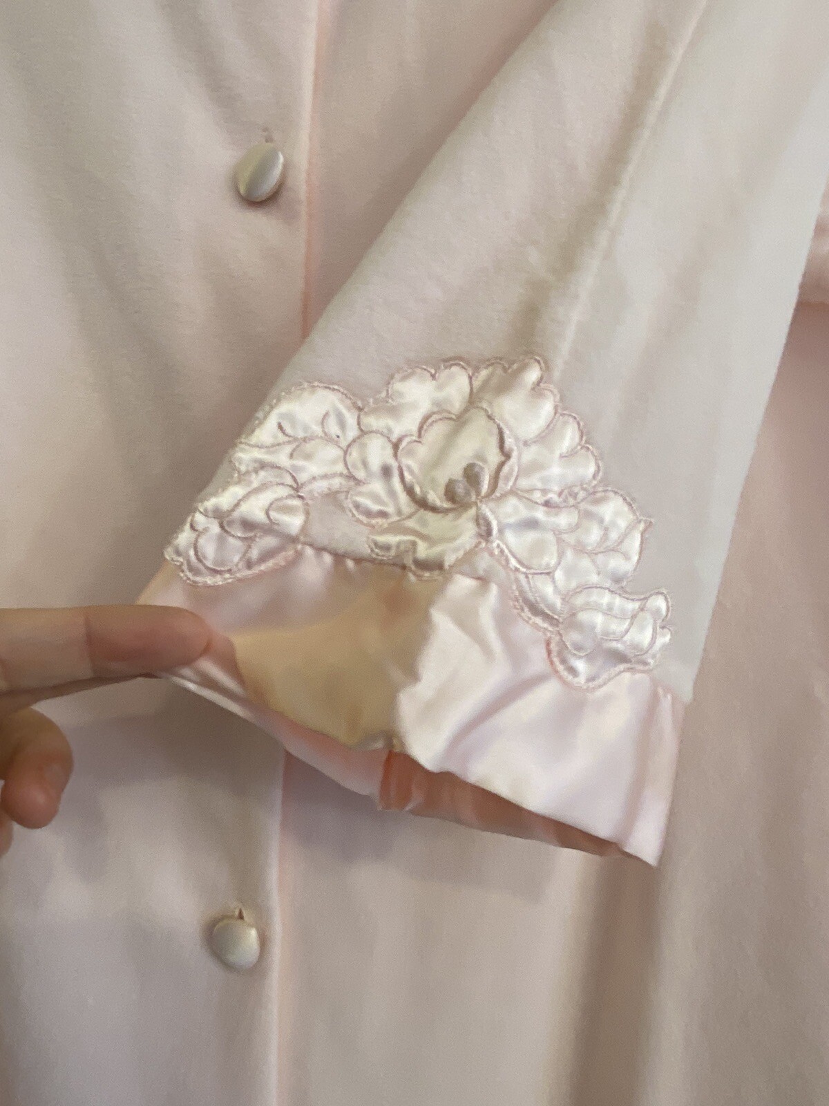 Vintage Gossard Artemis Robe Light Pink with Floral Applique Size 12 Made In USA