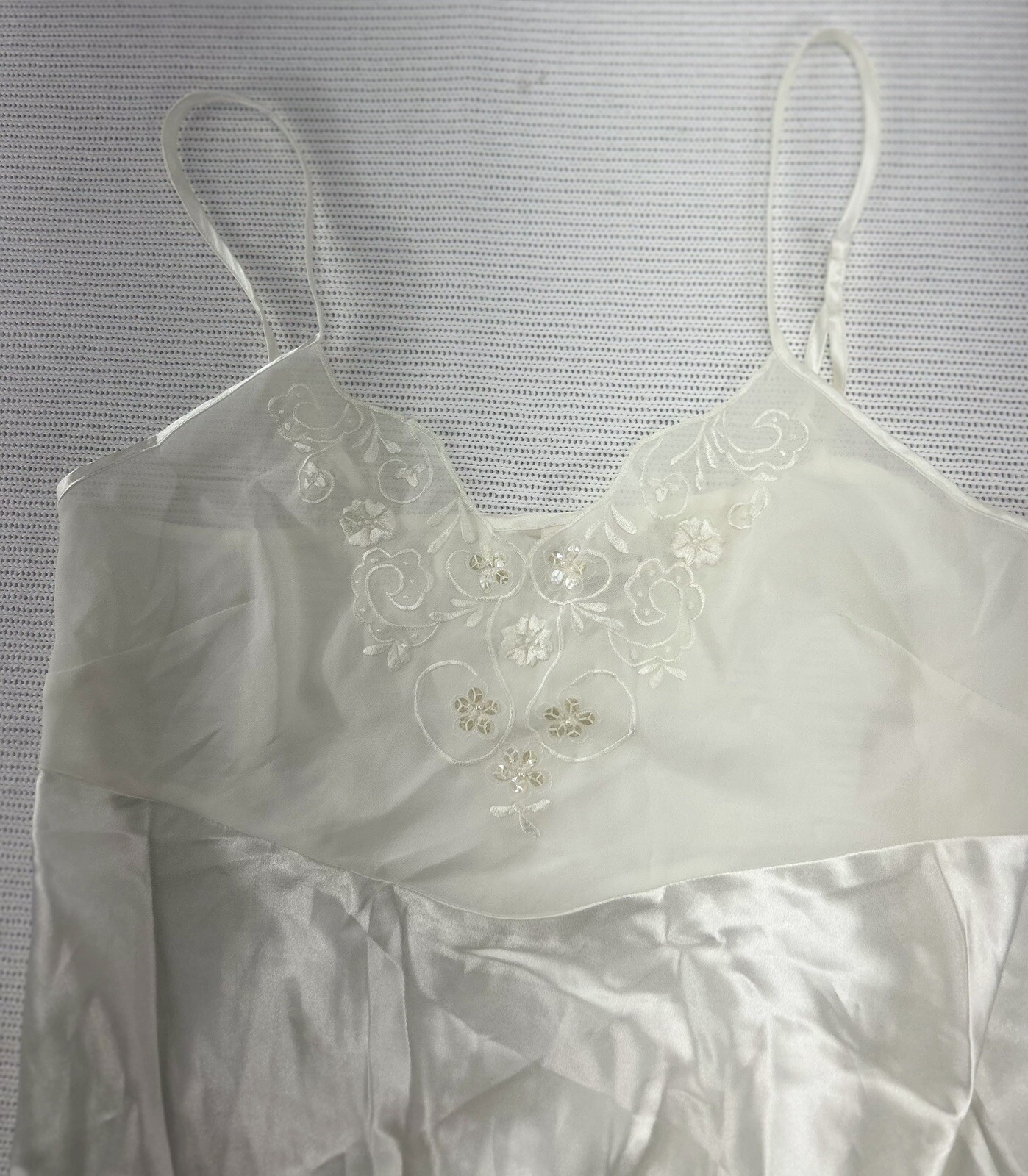 Vintage Intimo Amore Long Ivory Silky Lace Nightgown M