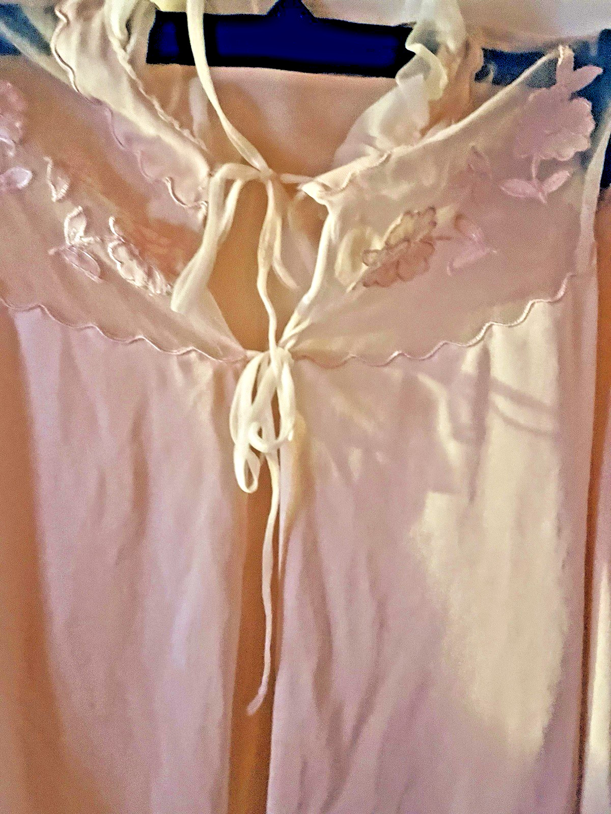 VTG Light Pink Nylon Bed Jacket Top Lace Applique Front Ties Women`s SZ S-M