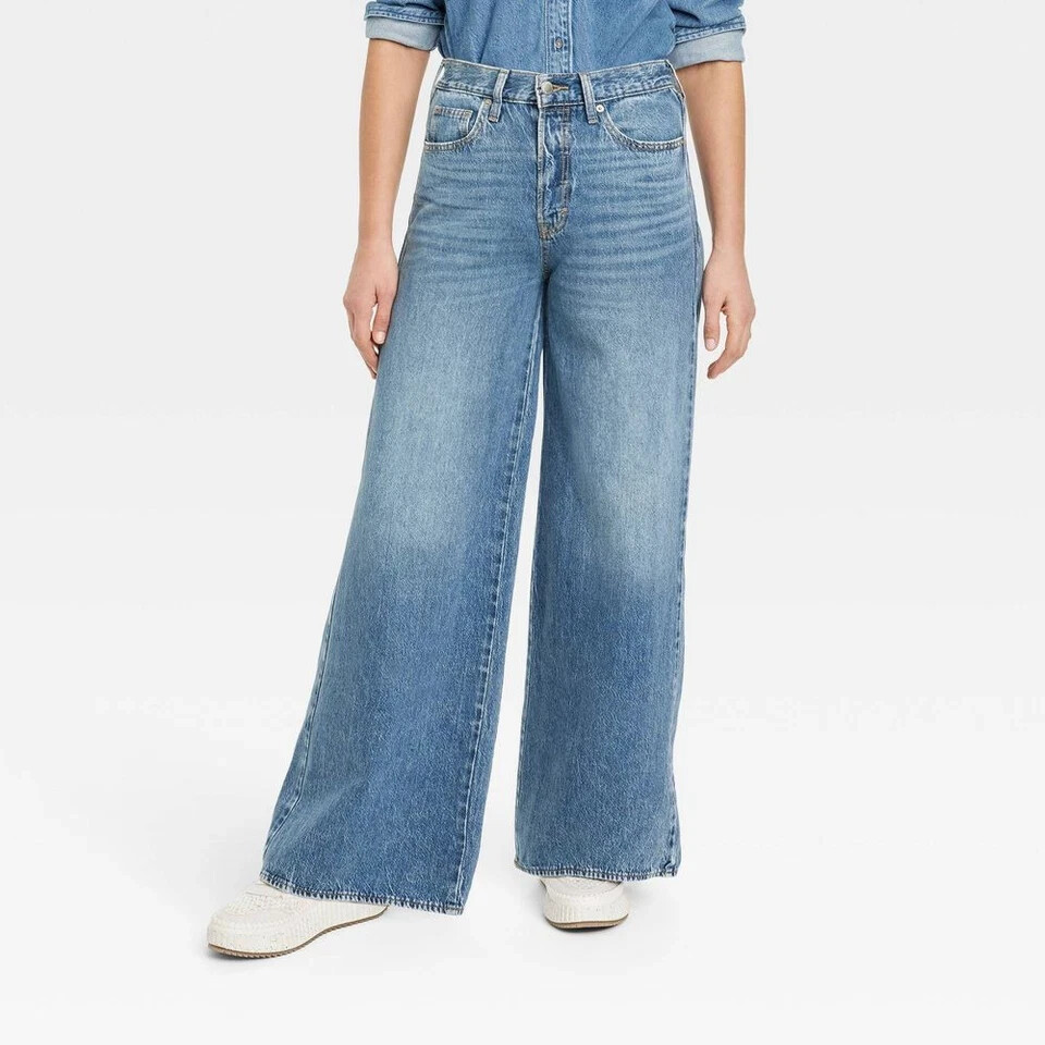Universal Thread Women’s Mid Rise Relaxed Fit Wide Leg Full Wide-Leg Jeans
