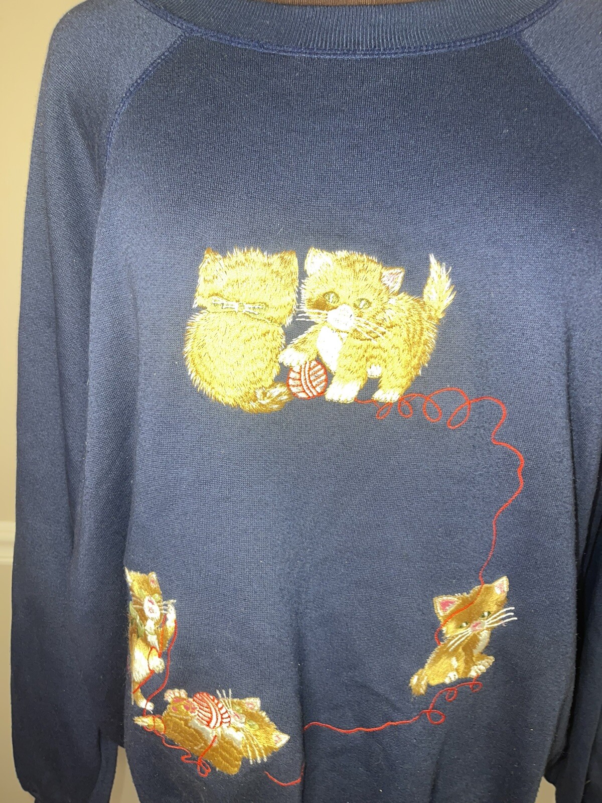 Cyn Les Shirlee Vintage Cat Sweatshirt Embroidered Size Large 1970’s