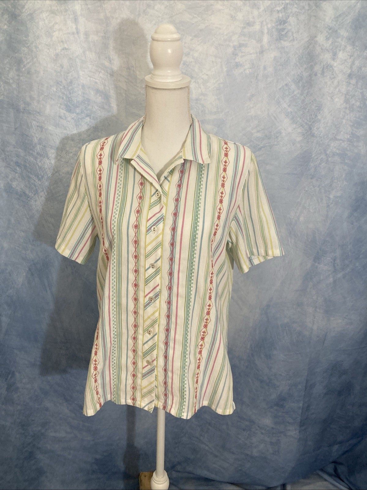 Vintage 1980s Women’s Size Small Koret Button Down Striped Blouse W/ Embroidery