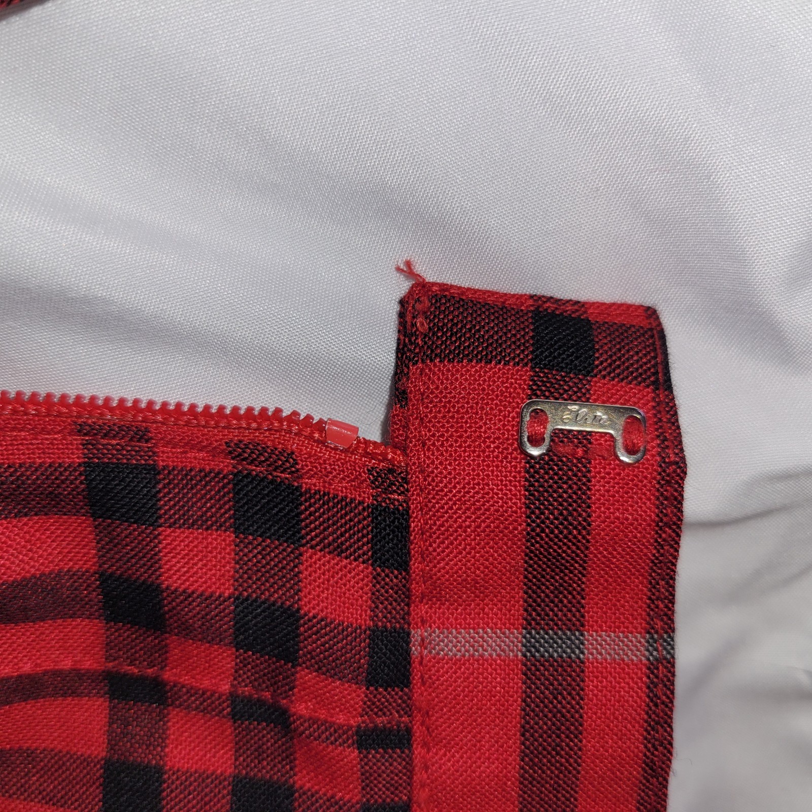 1070s Austin Hill, Aline, Plaid, Red, Skirt, Size 8 Vintage