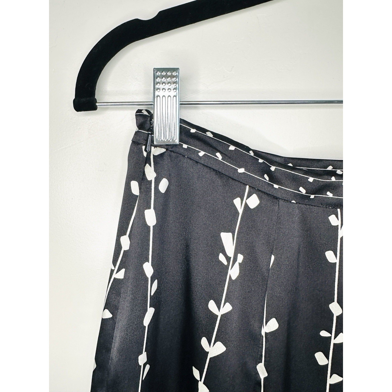 VTG Talbots 100% Pure Silk Floral Midi Skirt Size 6 Black Pink White Botanical
