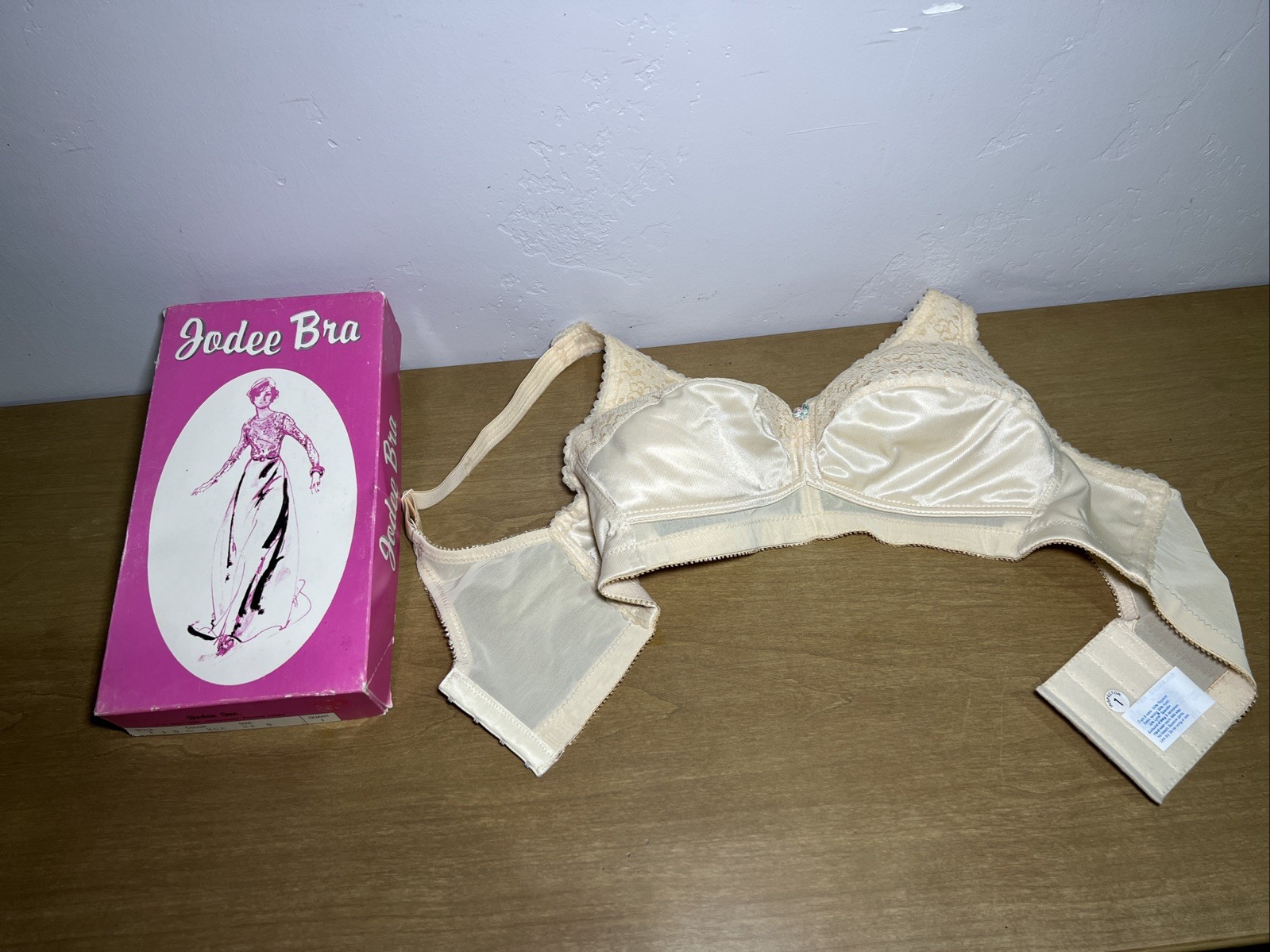 NEW IN BOX Jodee Surgical 115 Post Mastectomy Bra Beige Floral Lace USA-MADE 34B