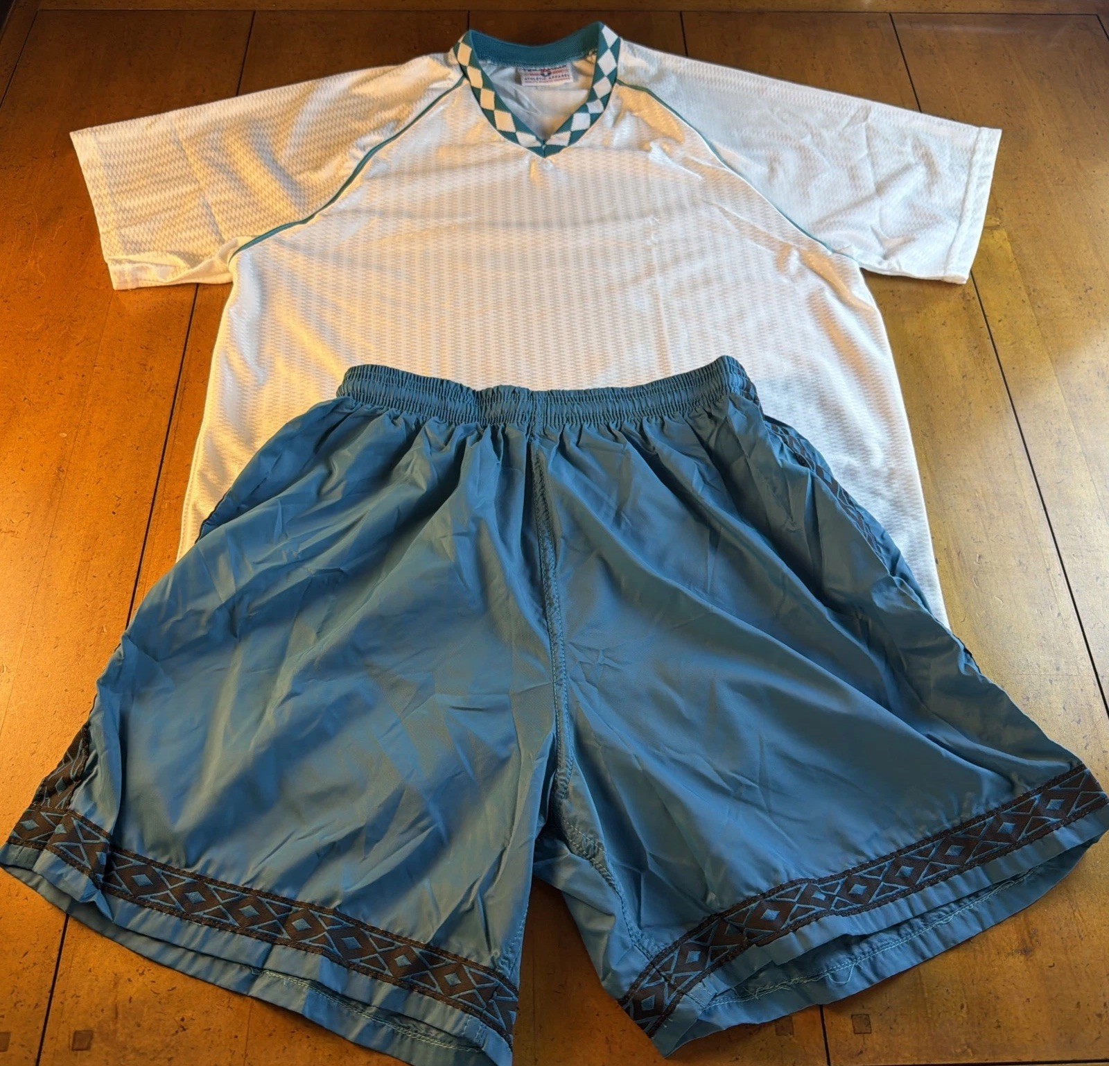 Vtg 80’s Teamwork Athletic Apparel Women’s Nylon Soccer Shirt & Shorts Medium