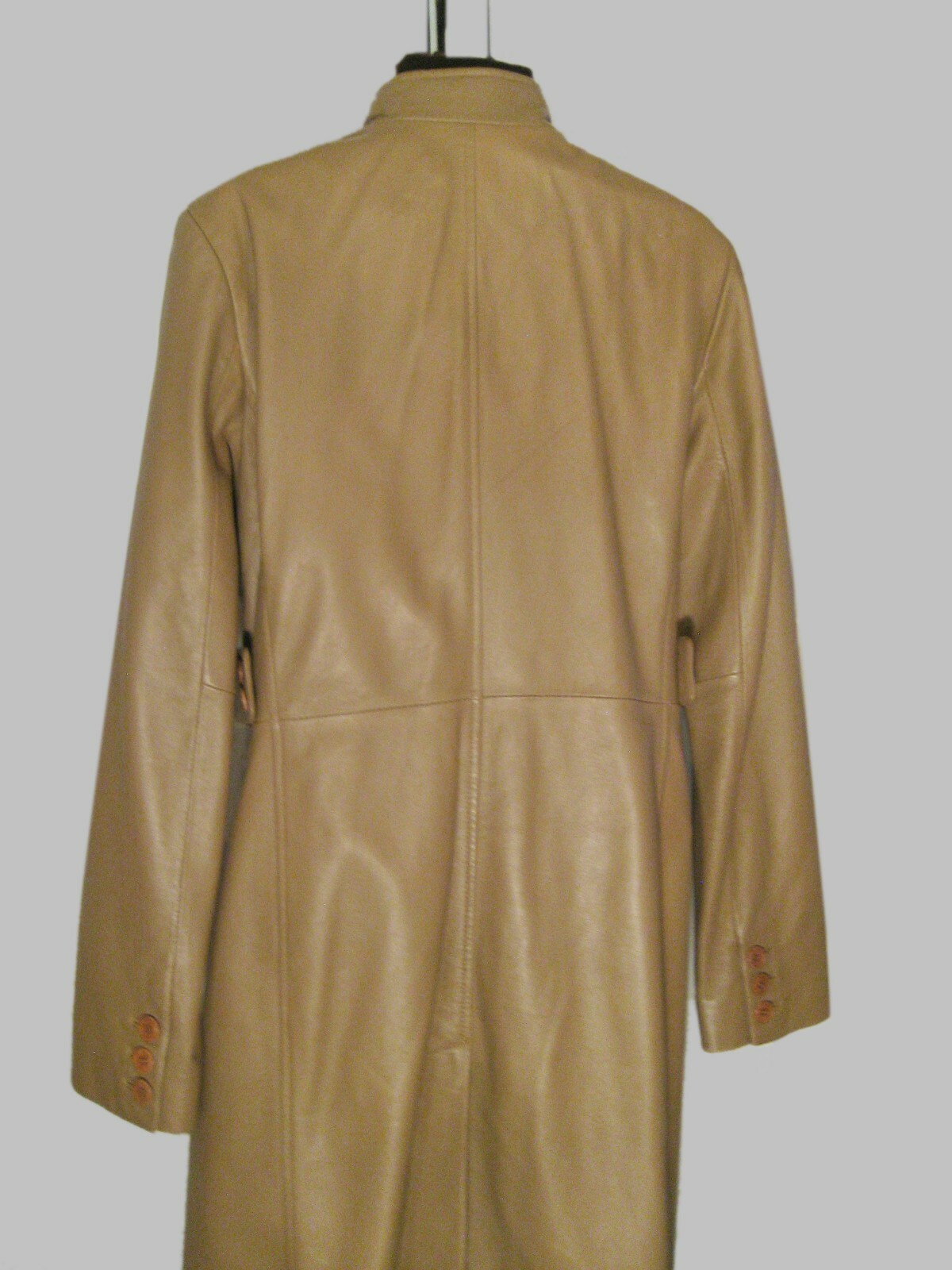 VTG WOMEN’S KENNETH COLE REACTION TAUPE MILITARY STYLE LEATHER COAT SIZE: MED