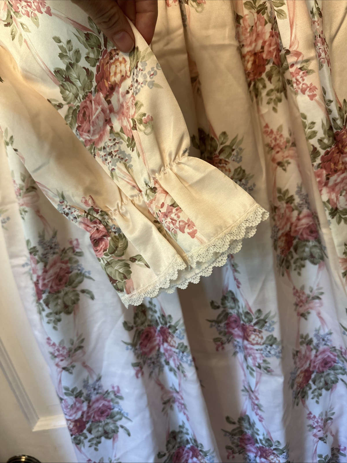 Vintage Chelsea’s Closet Floral Long Sleeved Nightgown Cottage Core Sz L Roses