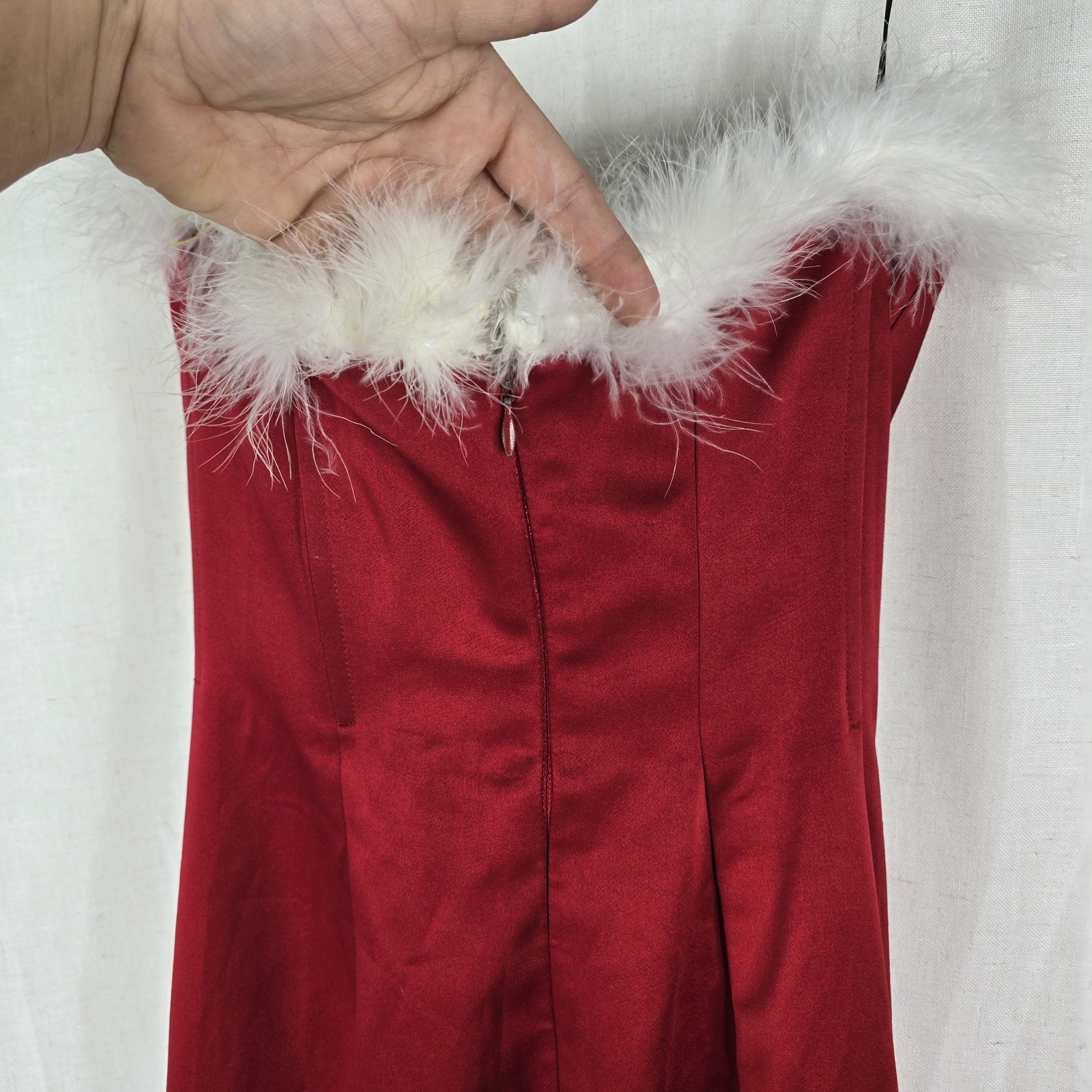 Vintage Size 4 ABS Allen Schwartz Red Mrs. Claus Christmas Feather Trim Dress